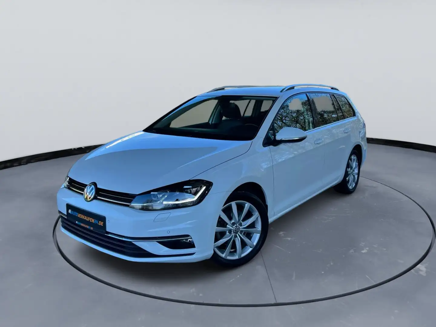 Volkswagen Golf Variant 1.5 TSI DSG Highl. LED NAVI PDC ACC Weiß - 1