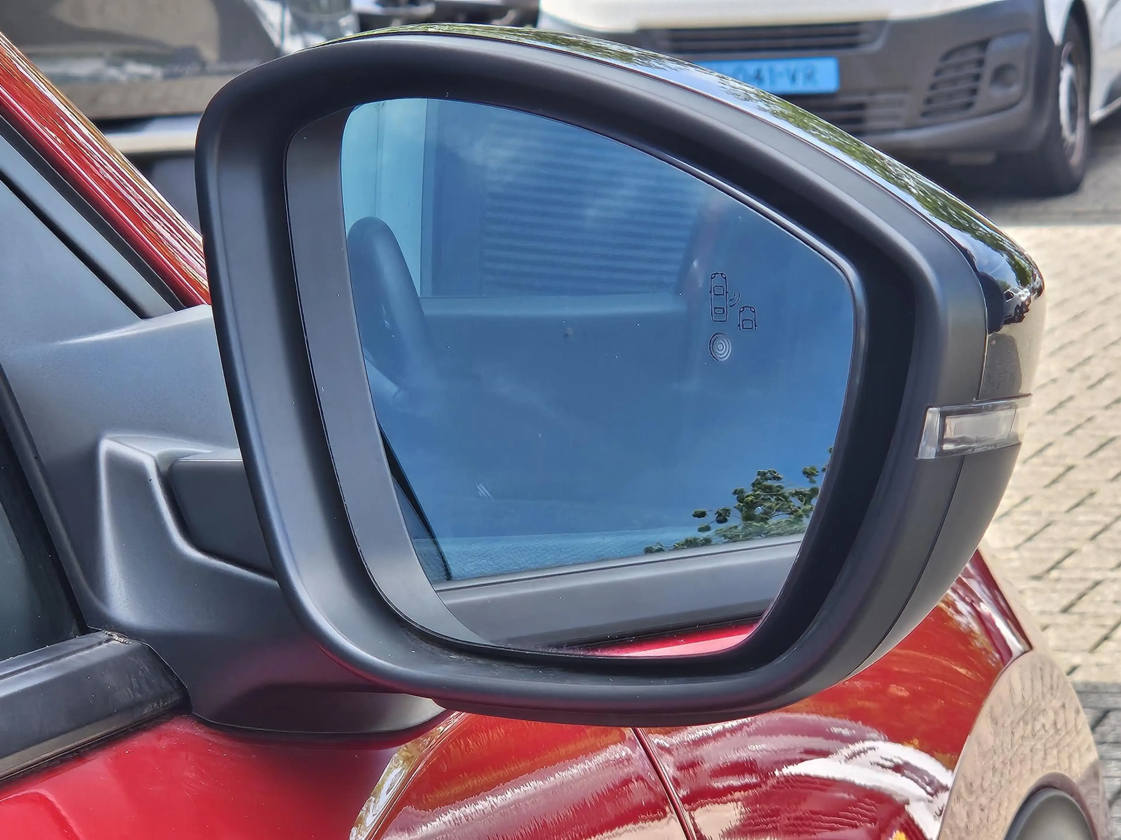 Peugeot e-2008 EV Allure 54 kWh | 360 Camera | Navigatie | Climat — photo 21