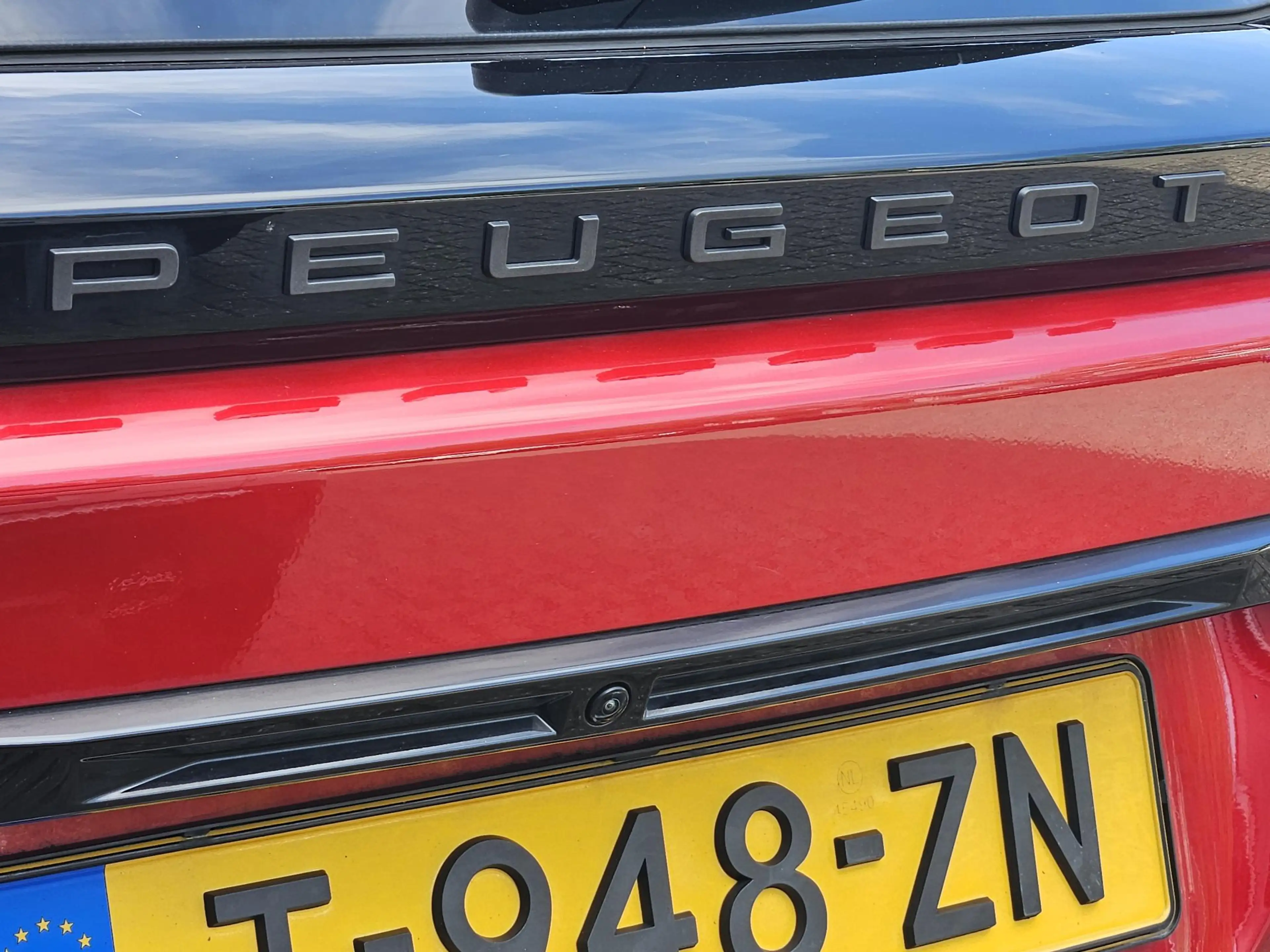 Peugeot e-2008 EV Allure 54 kWh | 360 Camera | Navigatie | Climat — photo 17