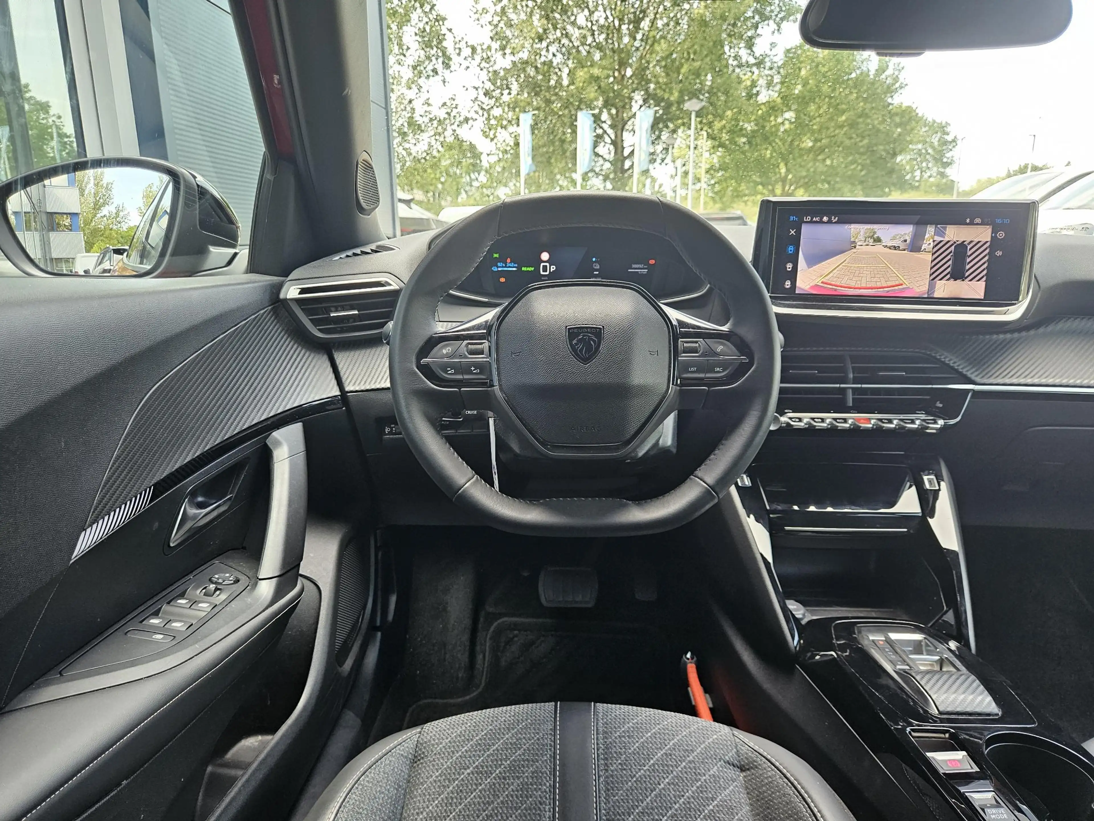 Peugeot e-2008 EV Allure 54 kWh | 360 Camera | Navigatie | Climat — photo 34