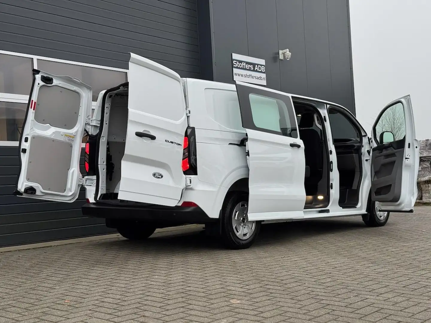 Ford Transit Custom 320 2.0 TDCI 136pk L2H1 Trend DC | BPM VRIJ | 5 ja Wit - 2