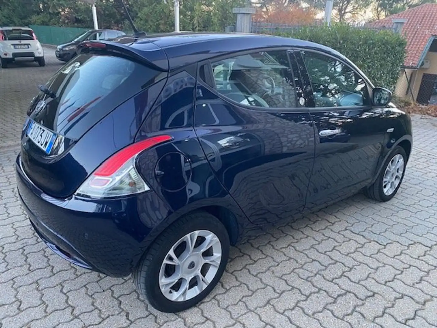 Lancia Ypsilon 1.3 MJT 95 CV OPENING EDITION+NAVIG. EURO6 Bleu - 2
