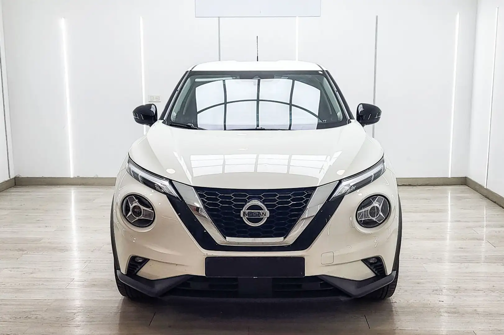Nissan Juke 1.0 DIG-T Acenta 4x2 114 - 2