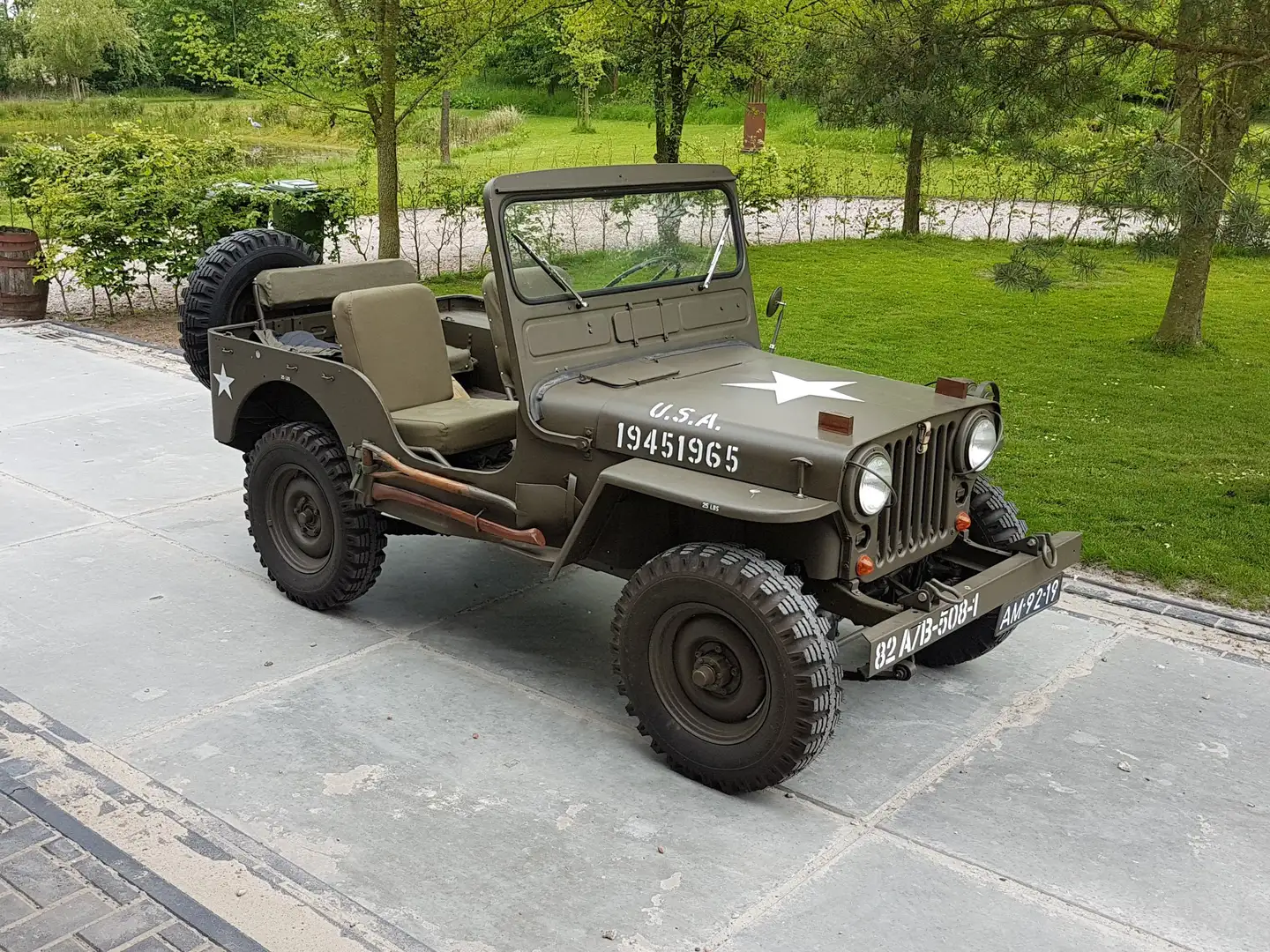 Jeep Willys M38 Willys - Overland zelena - 1