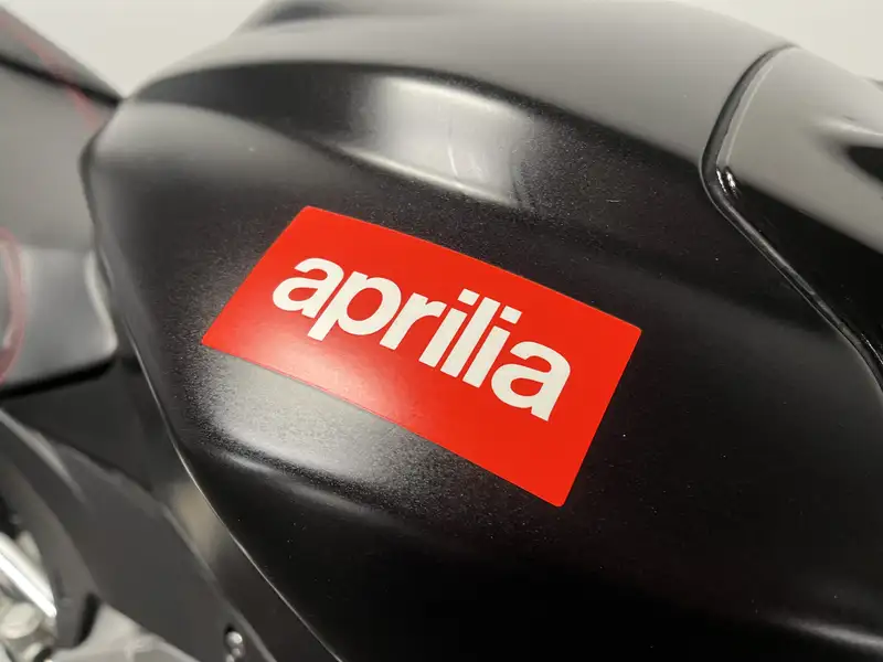 Aprilia Tuono - foto 3