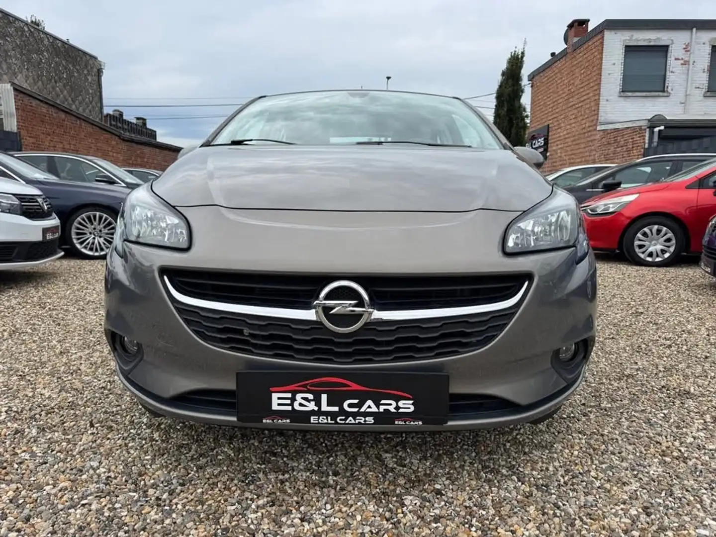 Opel Corsa Réservé Brun - 2