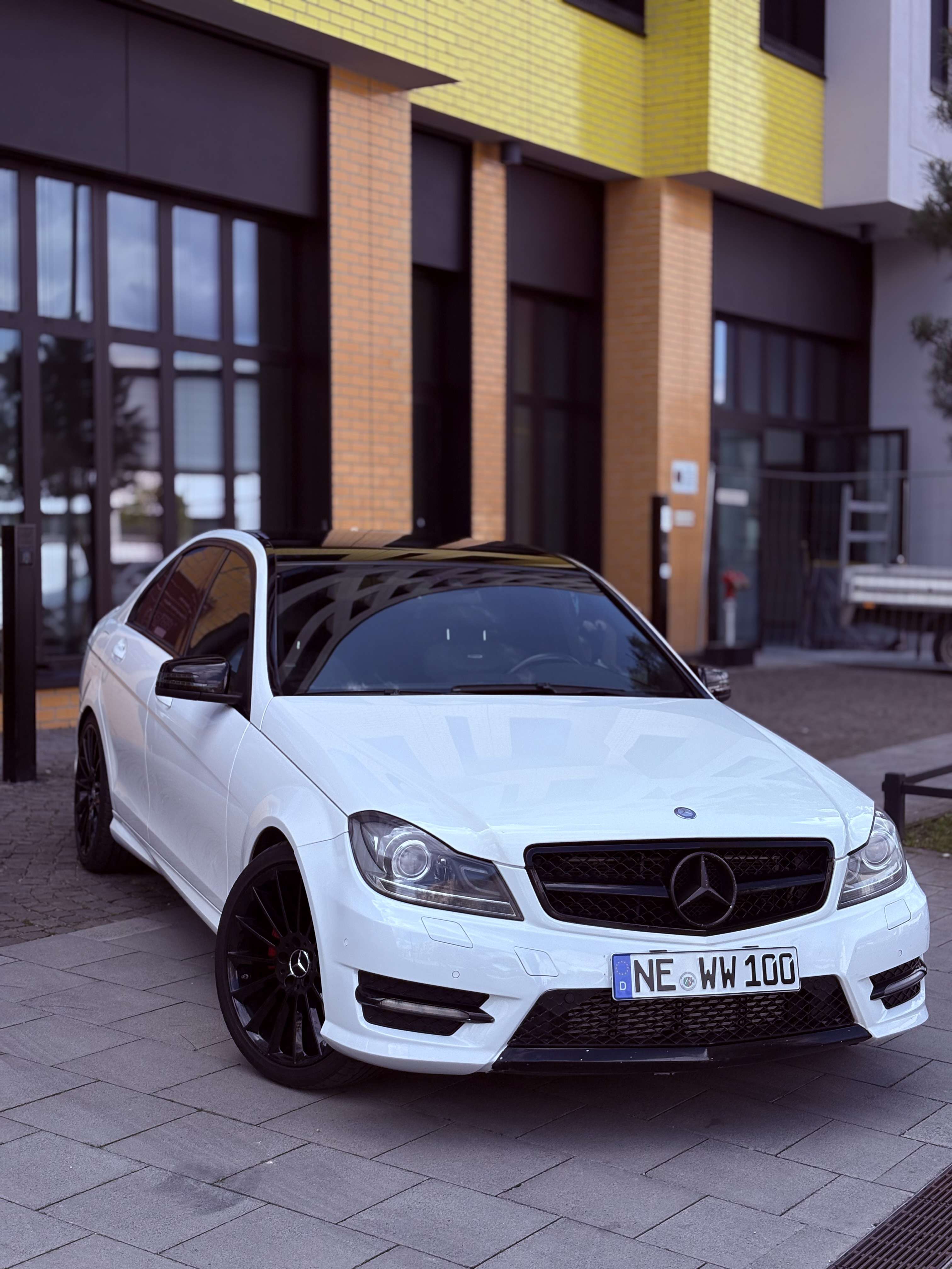 Second hand Mercedes Benz C-Class 