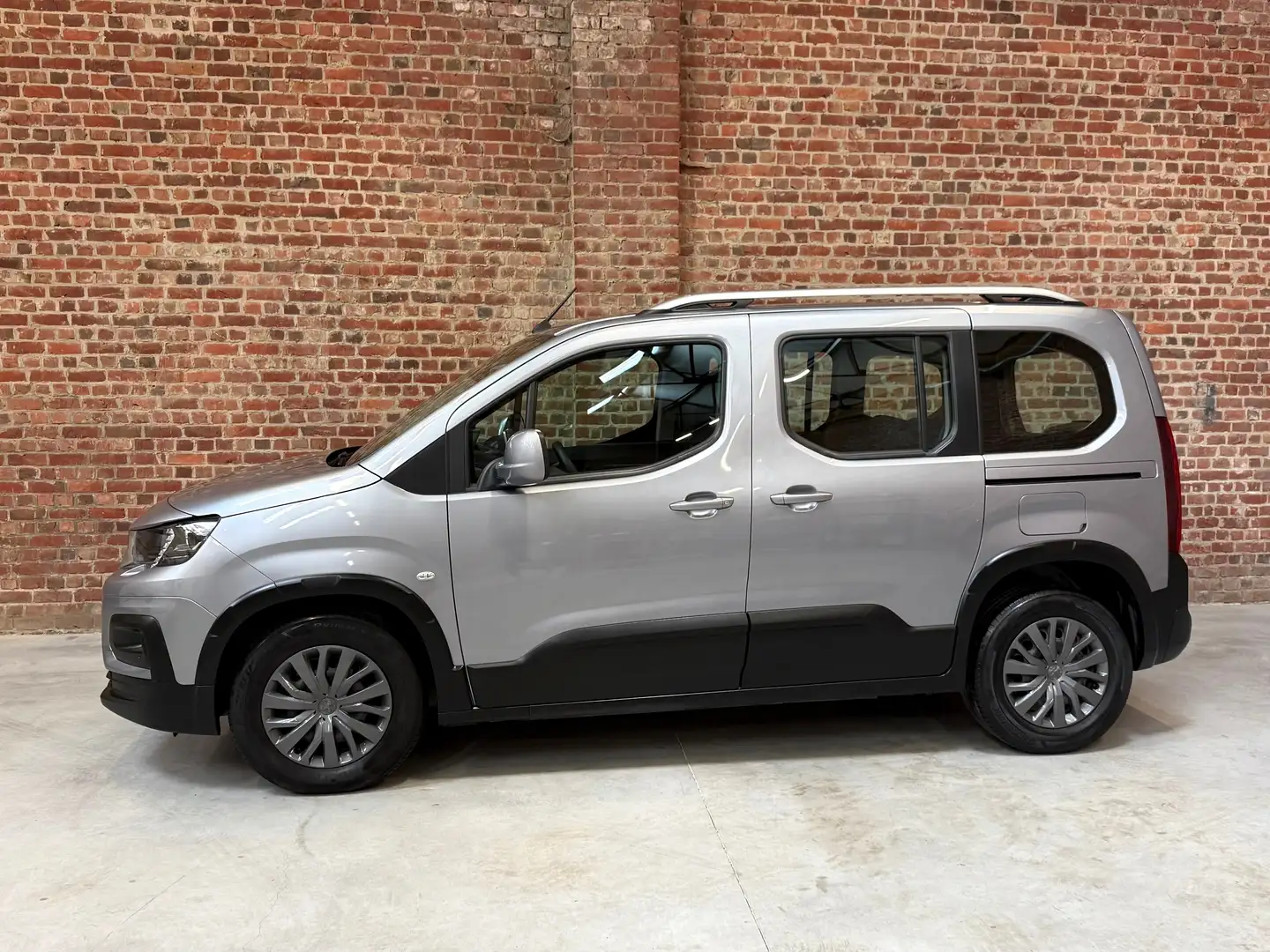 Peugeot Rifter 1.5 BlueHDi Long Allure Pack Grijs - 1