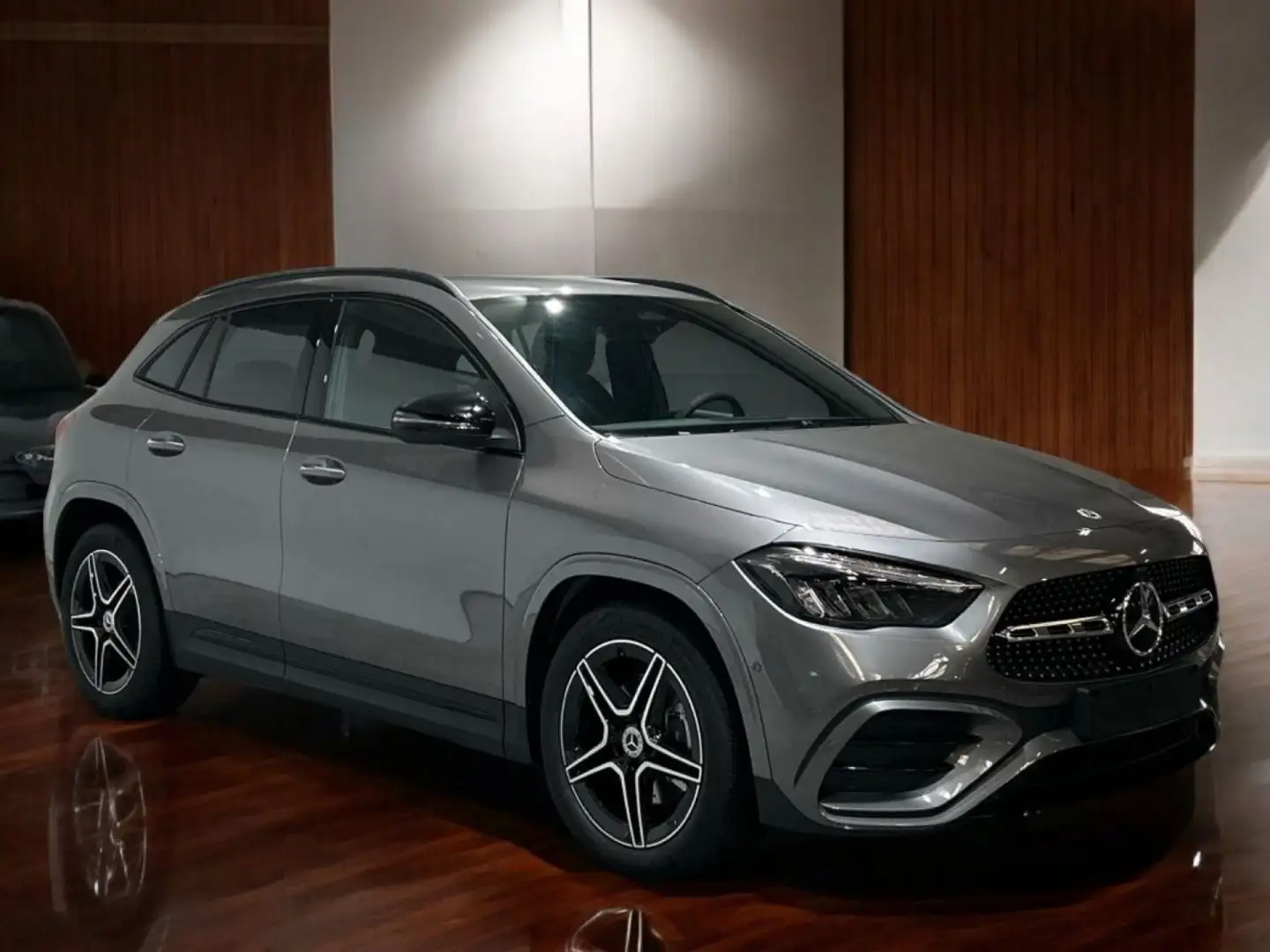 Mercedes-Benz GLA 200 200d 8G-DCT Gris - 1