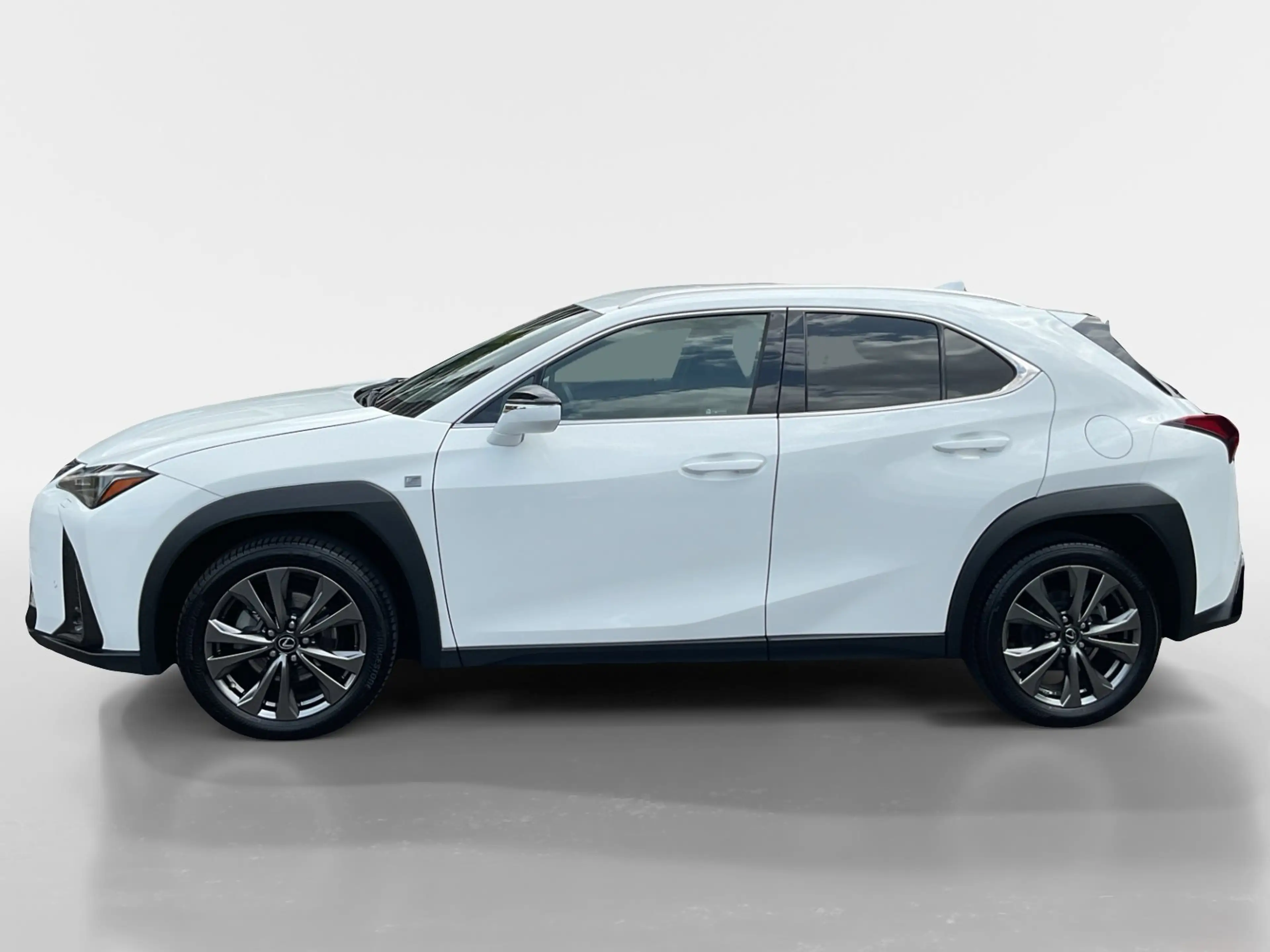 Lexus UX 250h F Sport Design +Kamera+CarPlay+SHZ+ — photo 2