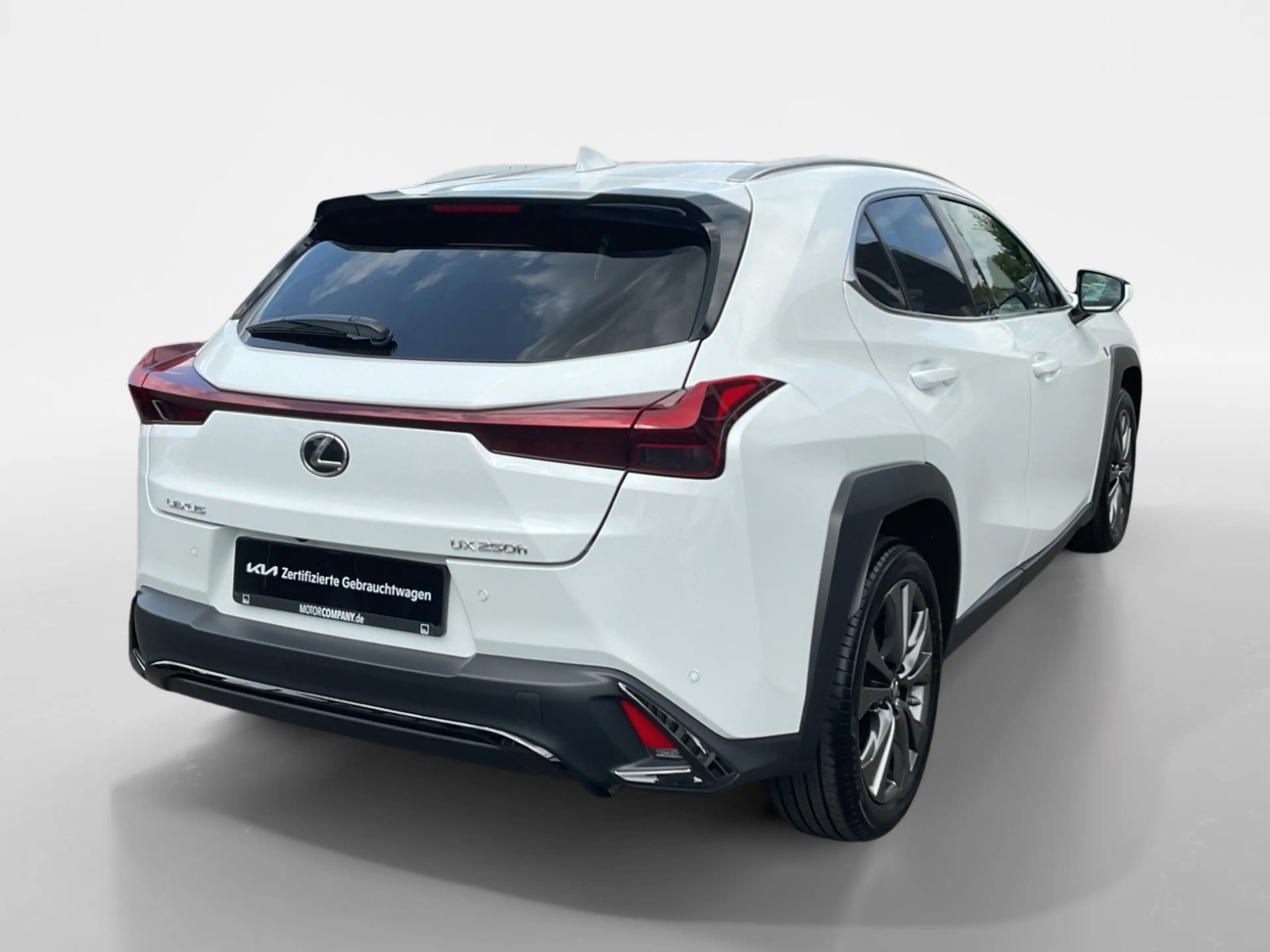 Lexus UX 250h F Sport Design +Kamera+CarPlay+SHZ+ — photo 4