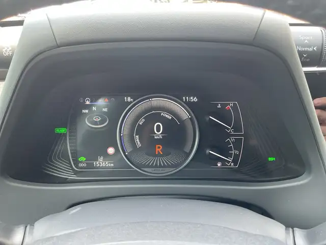 Lexus UX view 15
