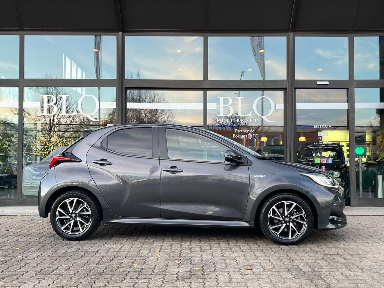 Toyota Yaris HYBRID 1.5h Trend - NEOPATENTATI