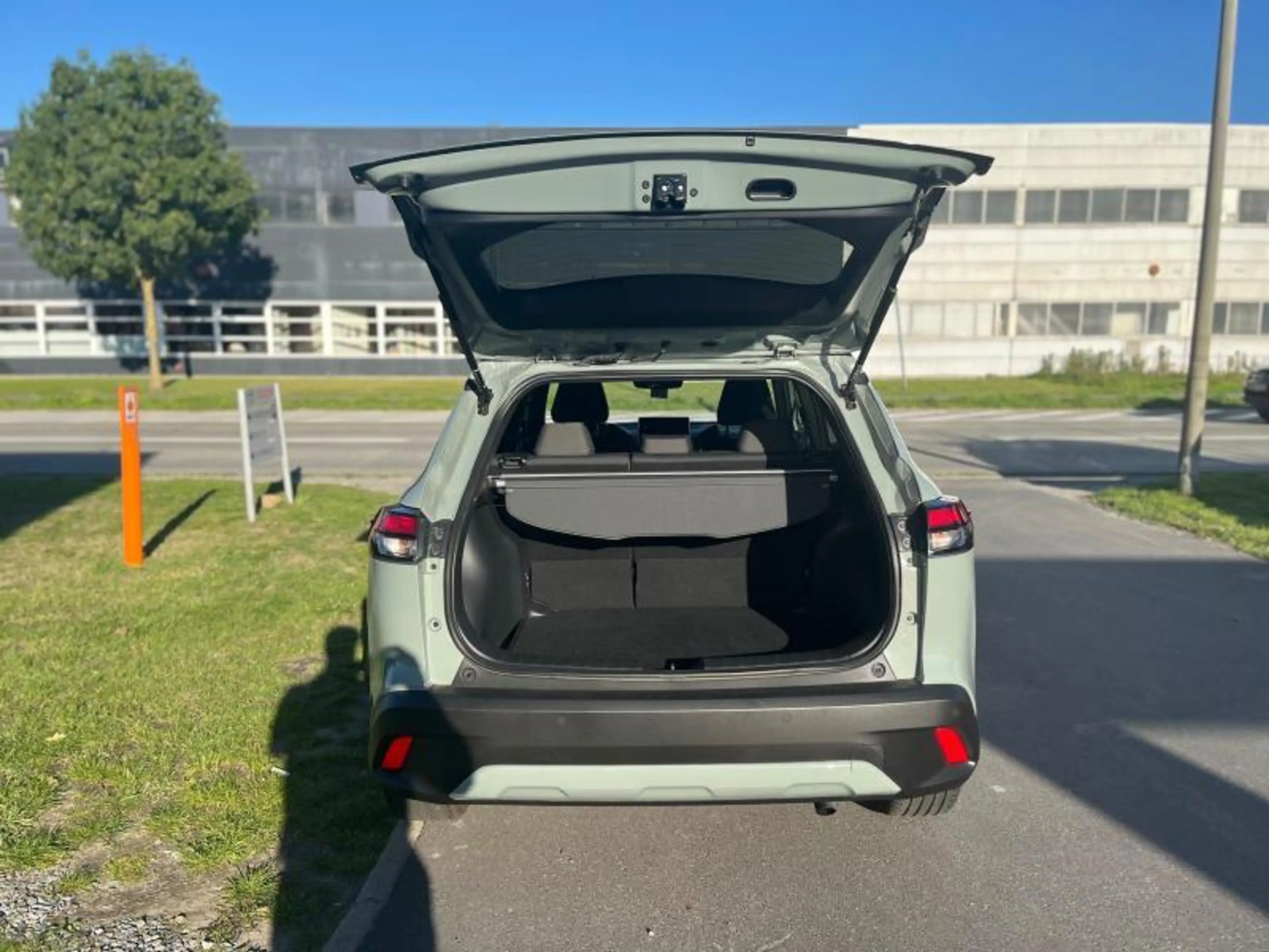Toyota Corolla Cross 1.8 HYB STYLE — photo 8