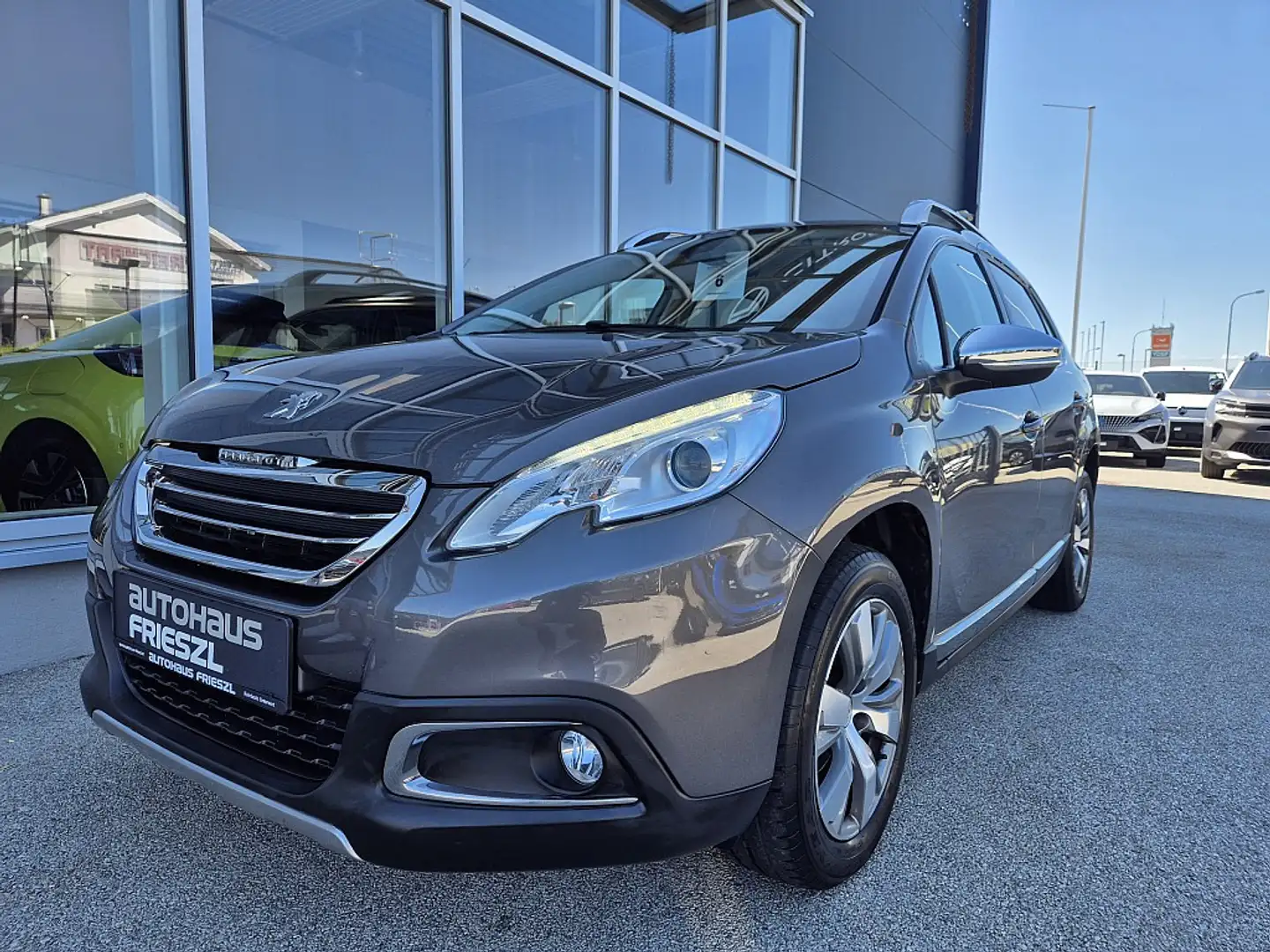 Peugeot 2008 1,6 BHDI S&S Allure Grau - 1