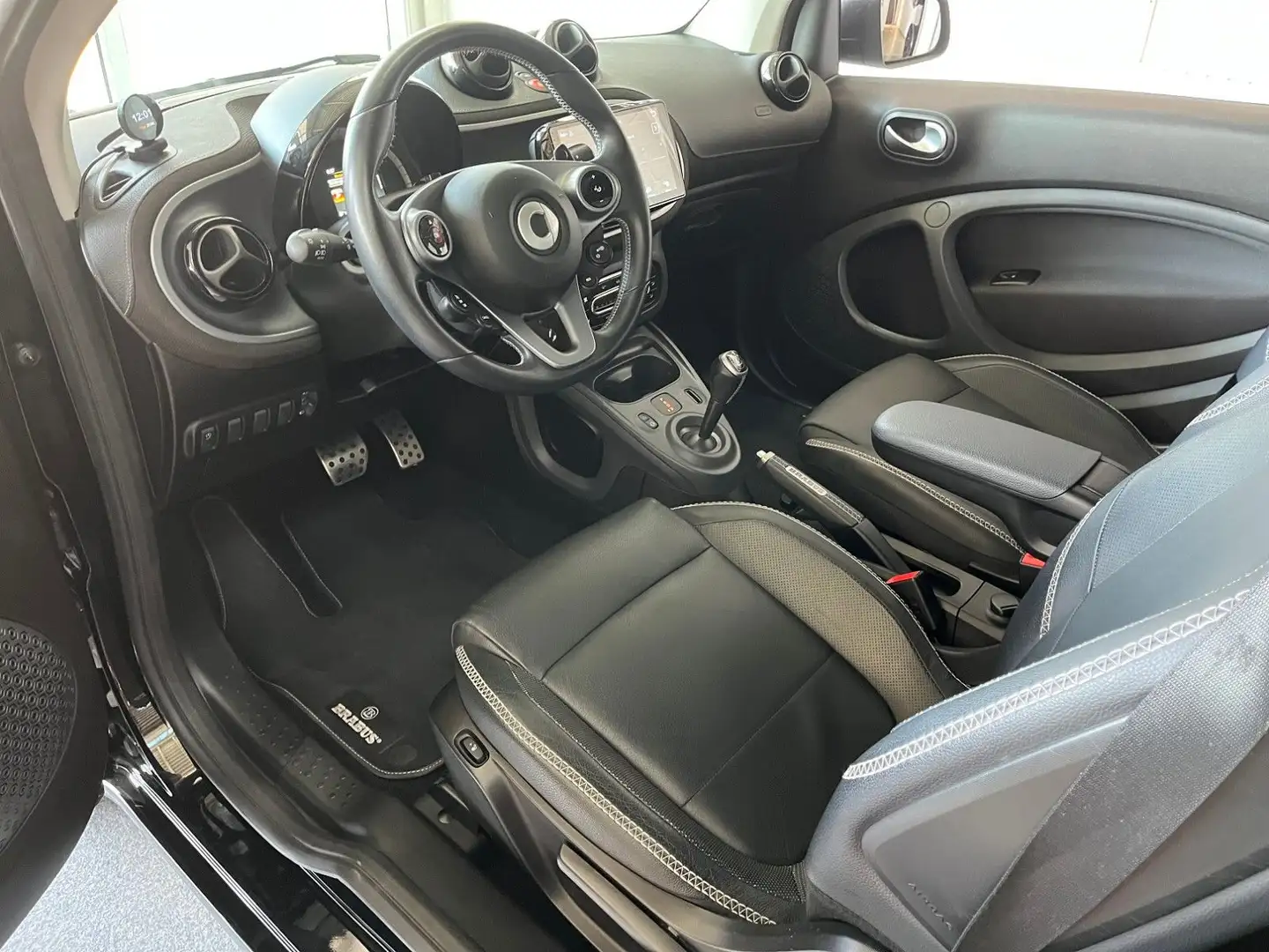 smart forTwo BRABUS Xclusive 109/ 122 PS Navi Kamera Car Play Blanc - 2