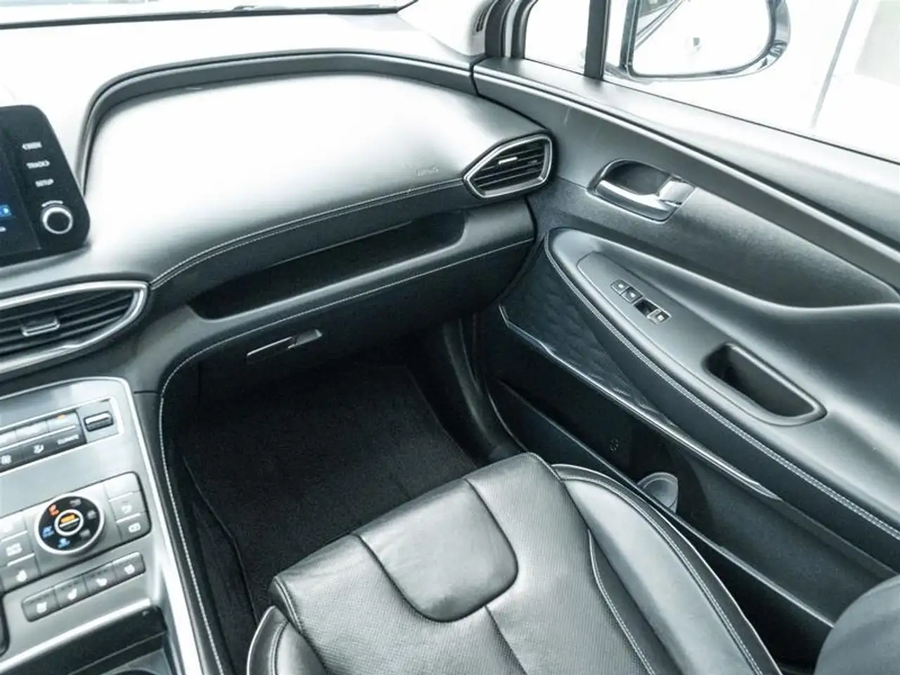 Hyundai SANTA FE снимка Hyundai SANTA FE