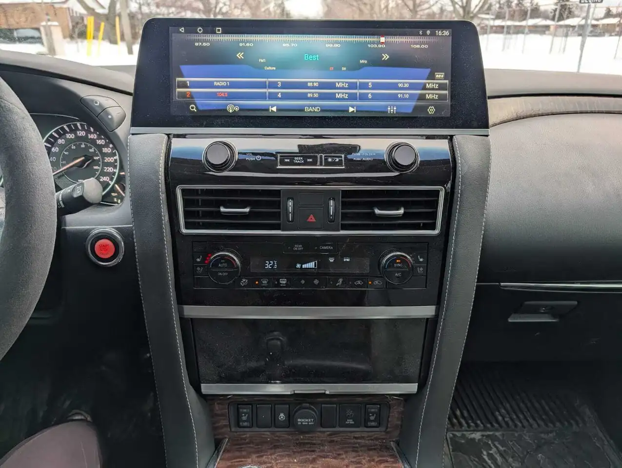Nissan Armada снимка Nissan Armada