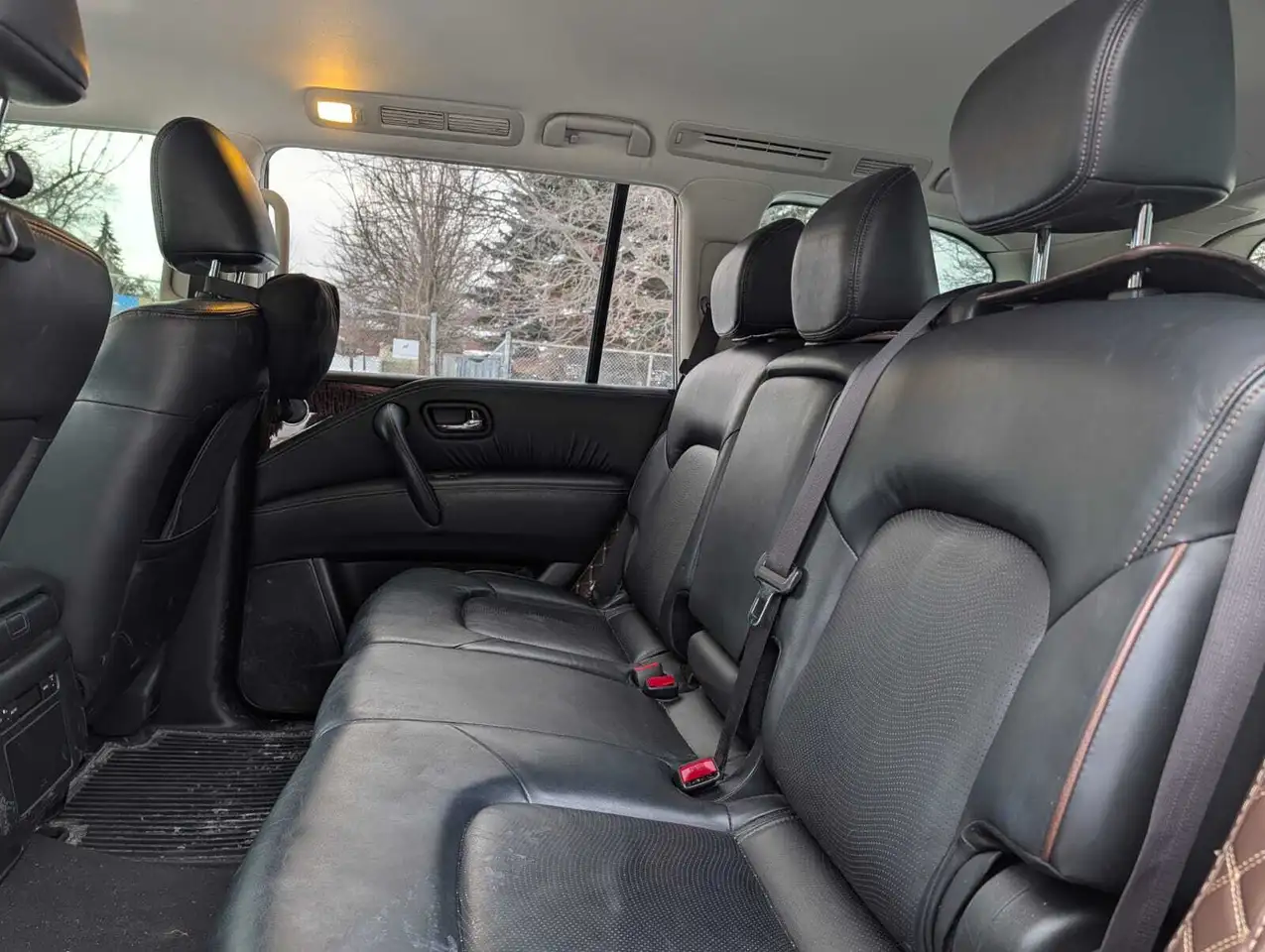 Nissan Armada снимка Nissan Armada