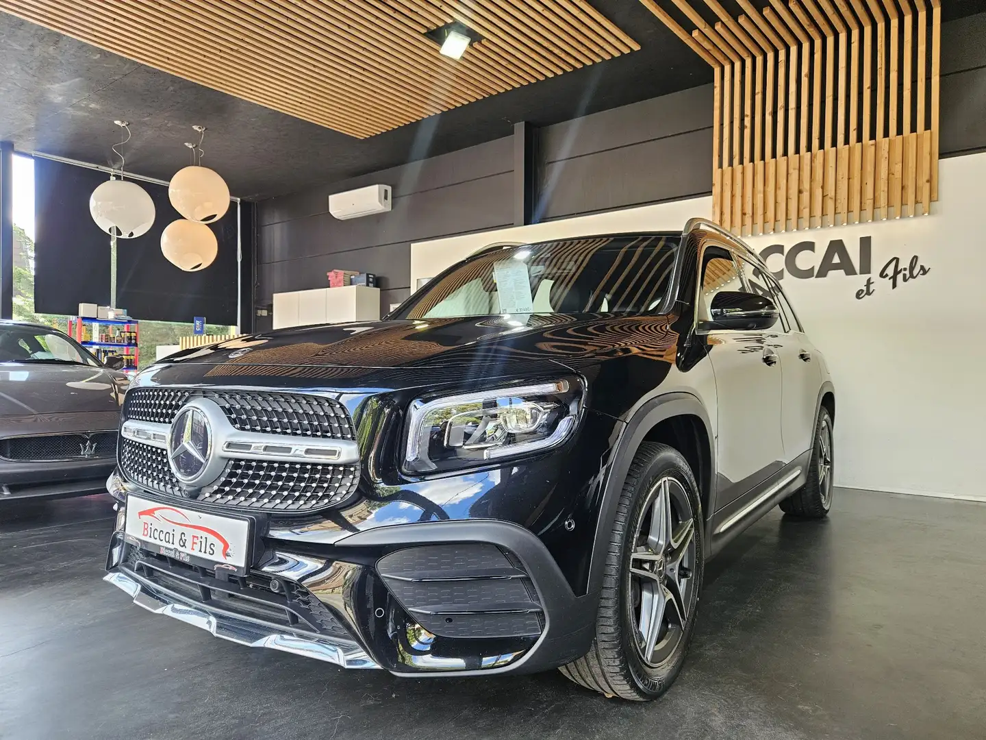 Mercedes-Benz GLB 200 GLB 200 PACK AMG Negro - 1
