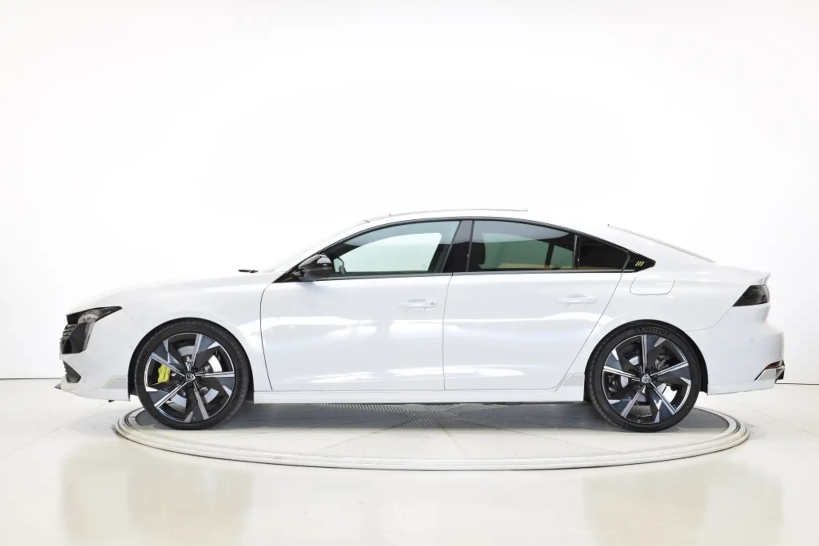 Peugeot 508 SW Hybrid 360 PSE e-EAT8 Blanc - 2