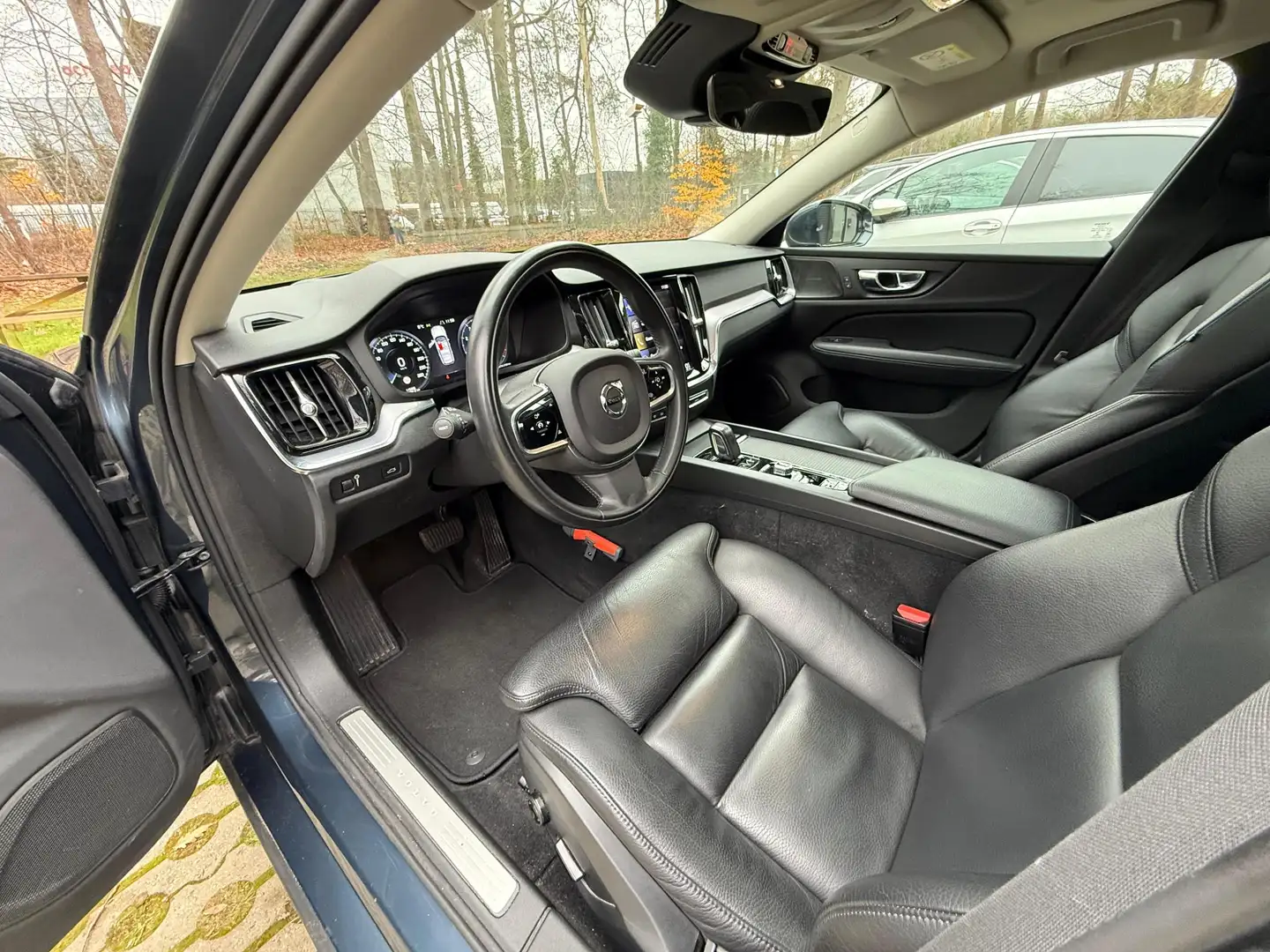 Volvo V60 2.0 B3 Business Pro Panodak | HK | 360° Blauw - 2