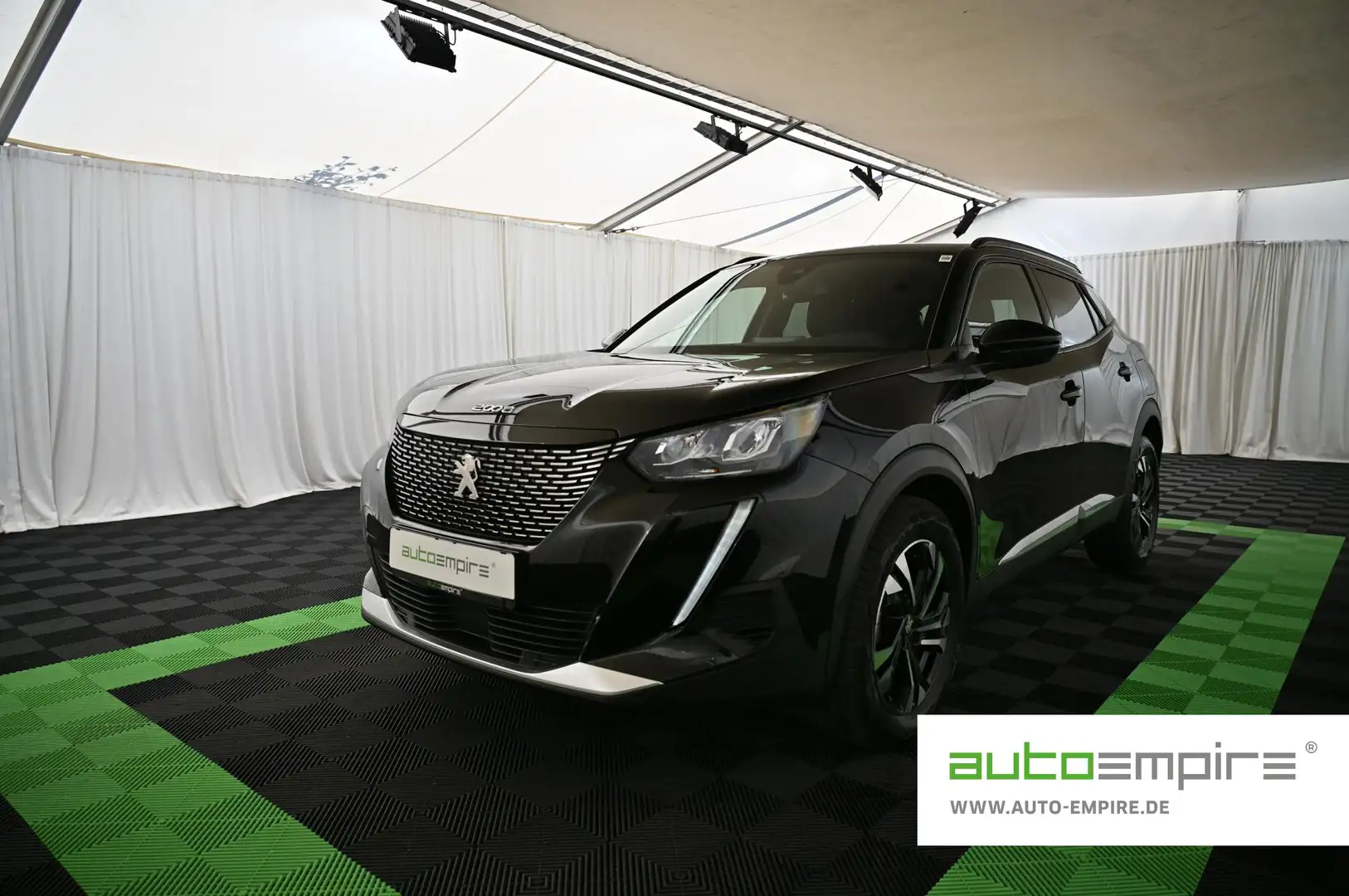 Peugeot 2008 1.2 PT EAT8 130 Allure LED/NAVI/PARK-ASS/17 Schwarz - 1