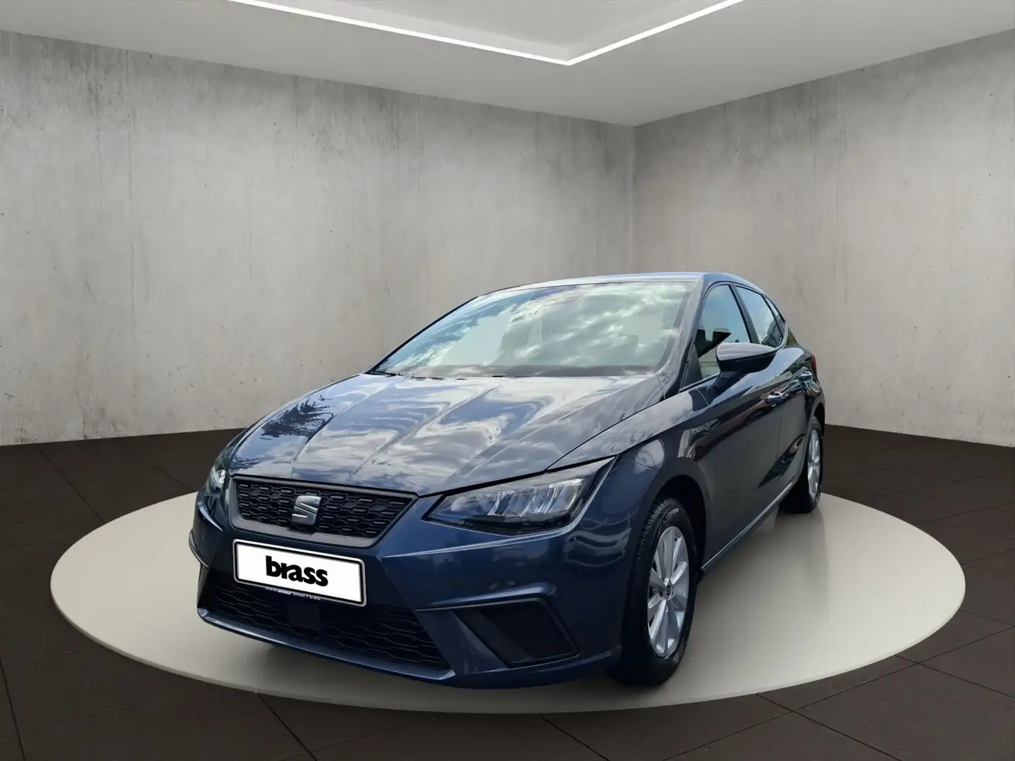 SEAT Ibiza Style Grau - 1