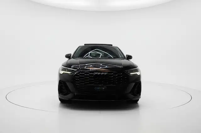 Audi Q3 view 2