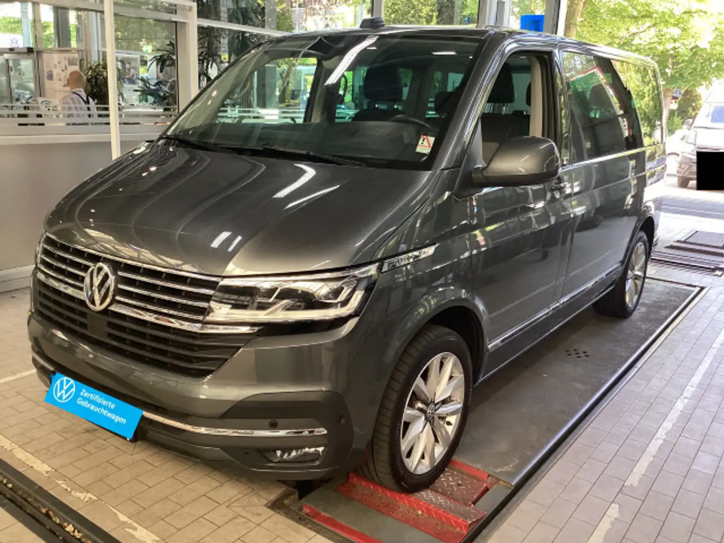 Volkswagen T6.1 Multivan Generation Six 2.0 TDI DSG Navi Grau - 2