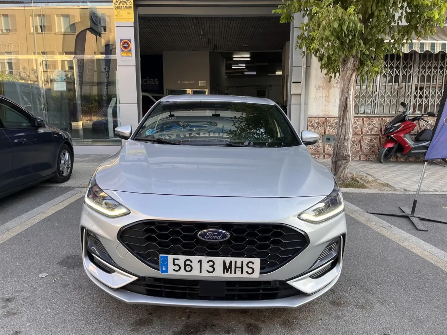 Ford Focus 1.0 Ecoboost MHEV ST-Line 125 Gris - 2