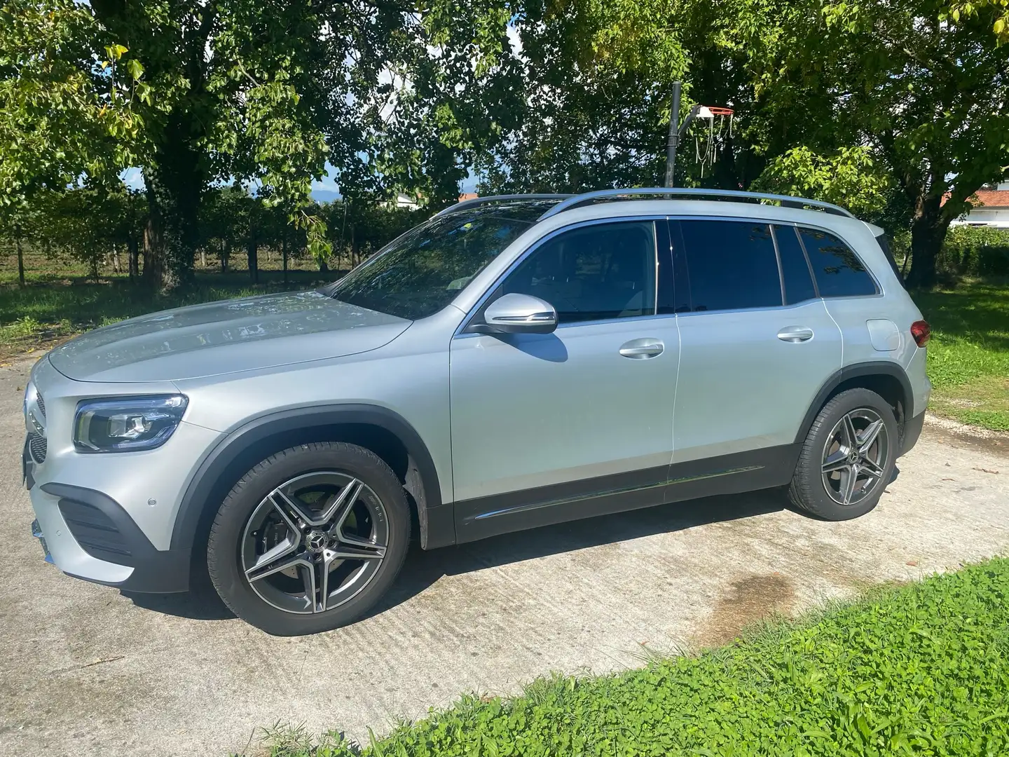 Mercedes-Benz GLB 220 Glb Amg Premium Grigio - 1
