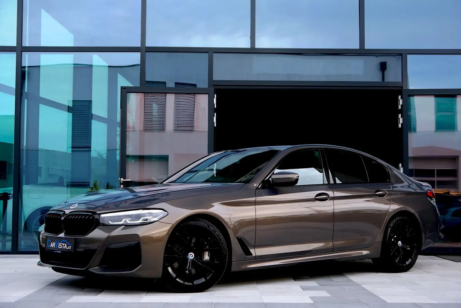 BMW 530 d xDrive  Aut. M-Sport *Individual Alvitgrau & Ha - 1