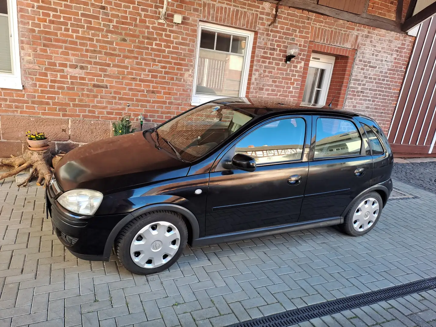 Opel Corsa 1.2 16V - 1
