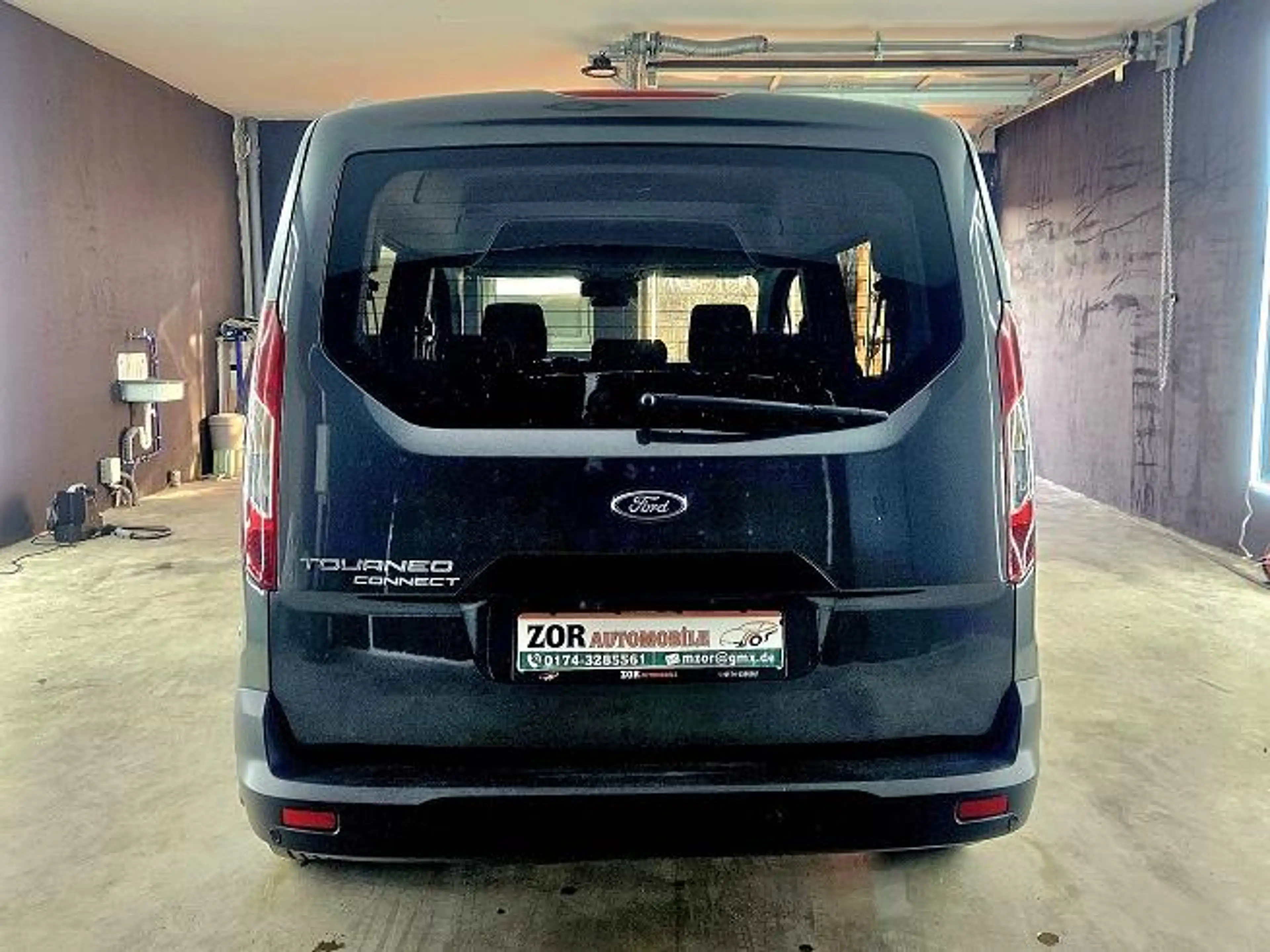 Ford Tourneo Connect Trend*5 Sitzer*Standheizung*Abstandstempomat*Navi*Kamera* — photo 6