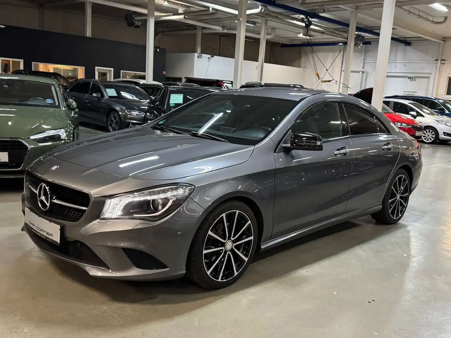 Mercedes-Benz CLA 180 Coupe SPORTPAKET URBAN NIGHT NAVI KAMERA Grau - 1