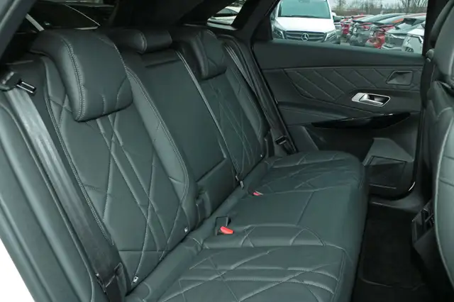 DS Automobiles DS 7 Crossback view 6