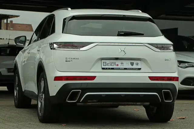 DS Automobiles DS 7 Crossback view 2