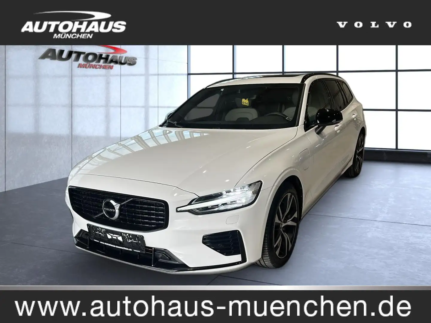Volvo V60 Plus Dark Recharge Plug-In Hybrid AWD Navi LED Weiß - 1
