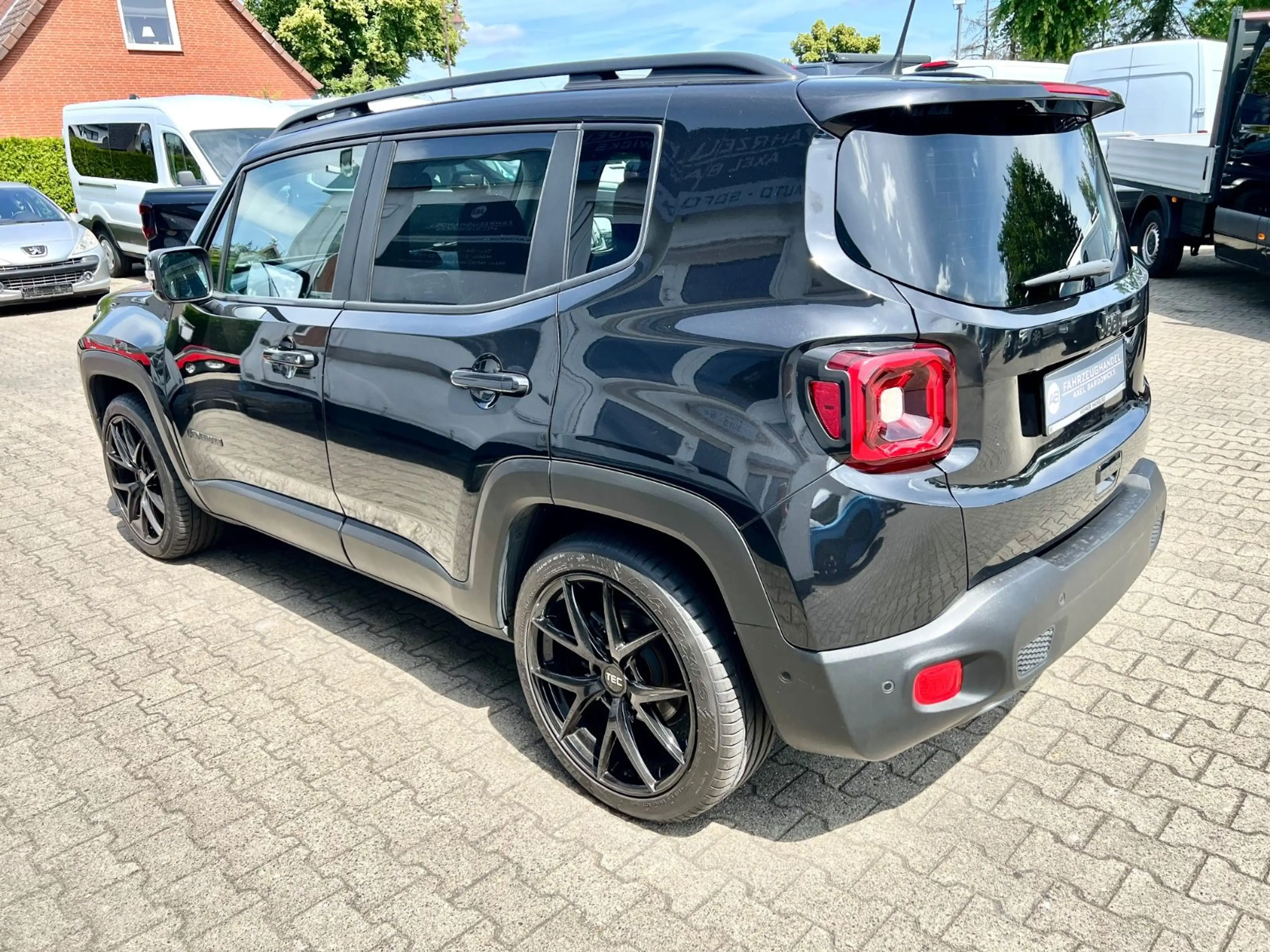 Jeep Renegade 1.0 T-GDI Limited Longitude FWD / AHK / — photo 3