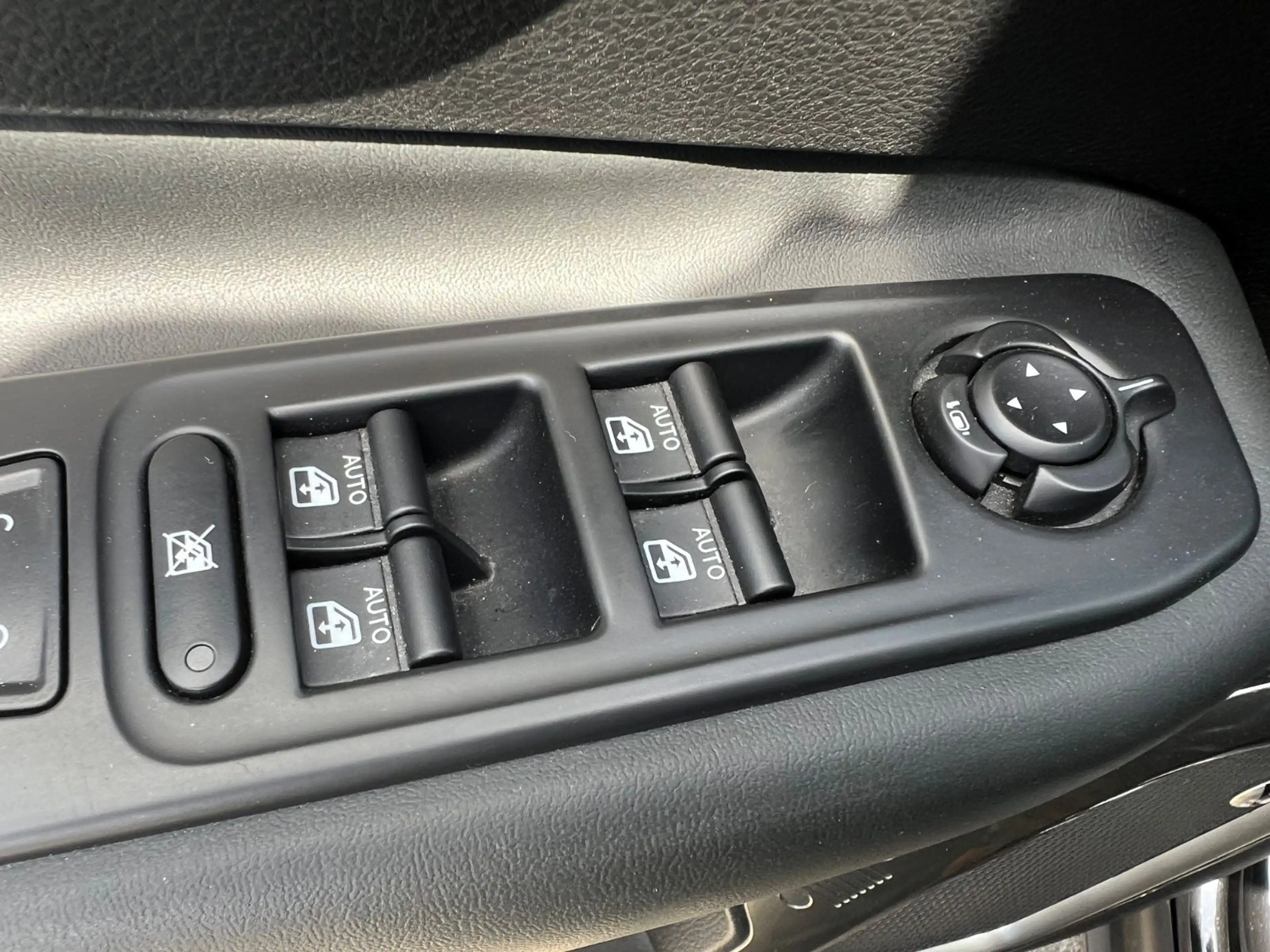 Jeep Renegade 1.0 T-GDI Limited Longitude FWD / AHK / — photo 13