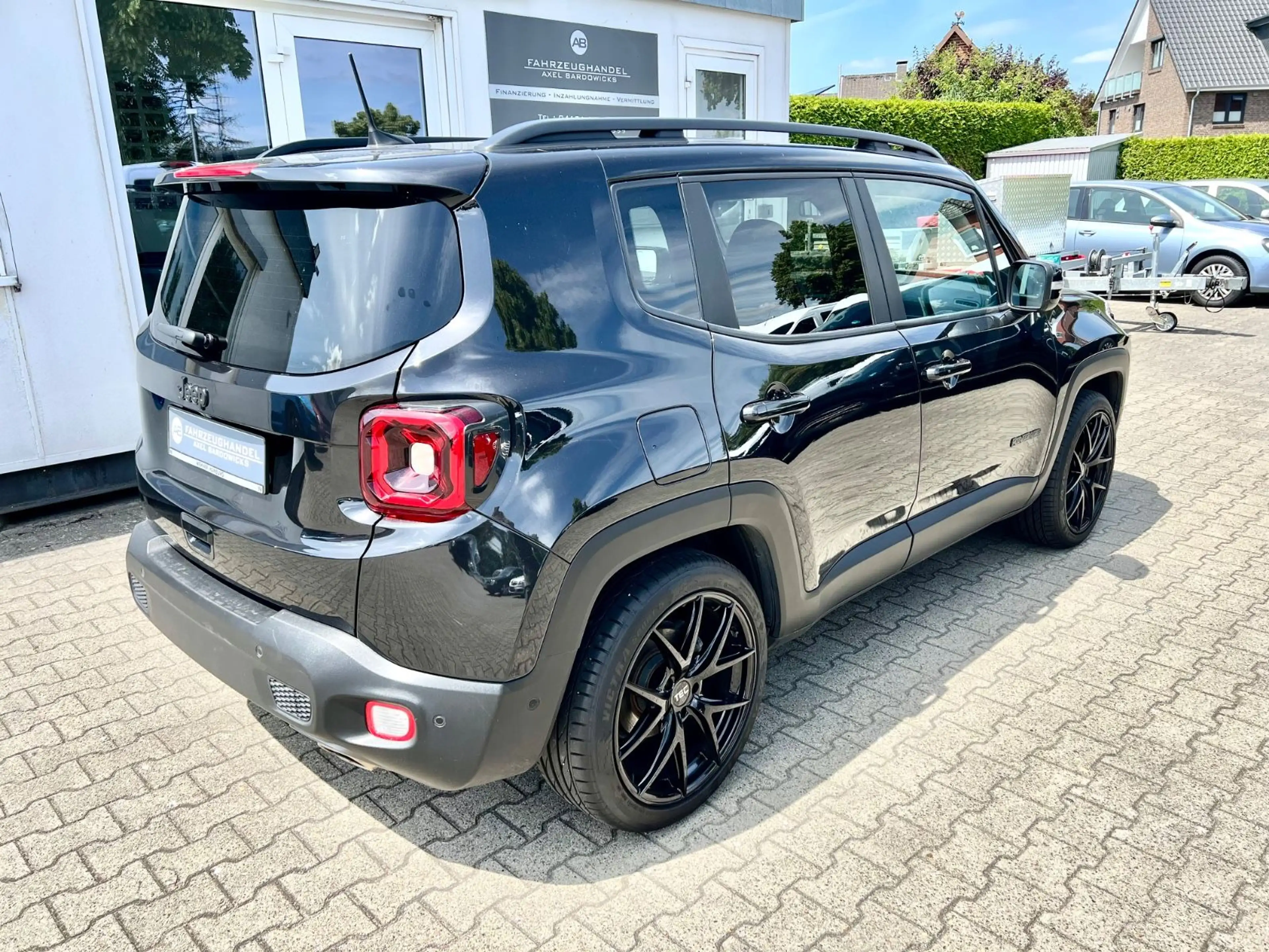 Jeep Renegade 1.0 T-GDI Limited Longitude FWD / AHK / — photo 5