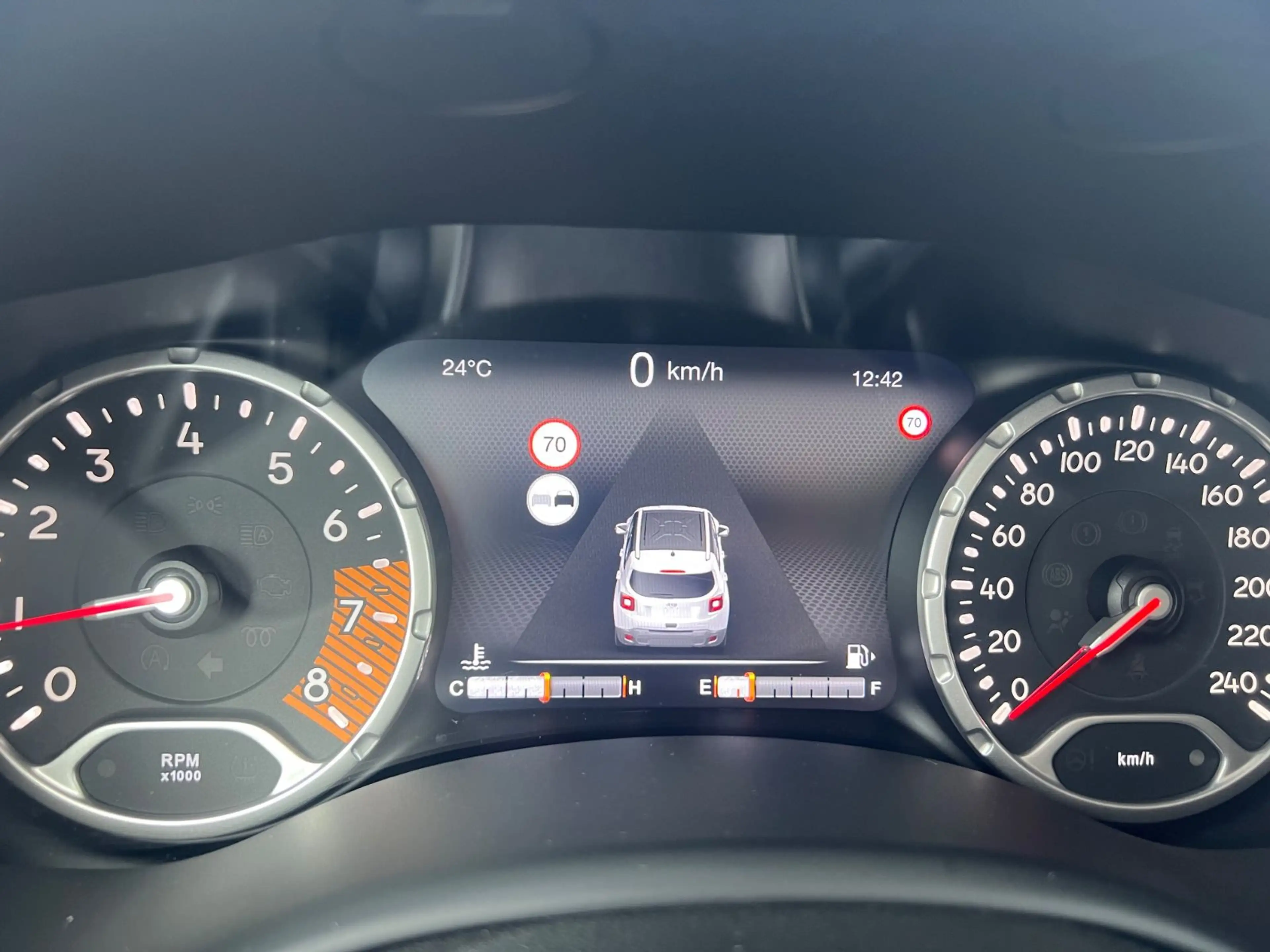 Jeep Renegade 1.0 T-GDI Limited Longitude FWD / AHK / — photo 9