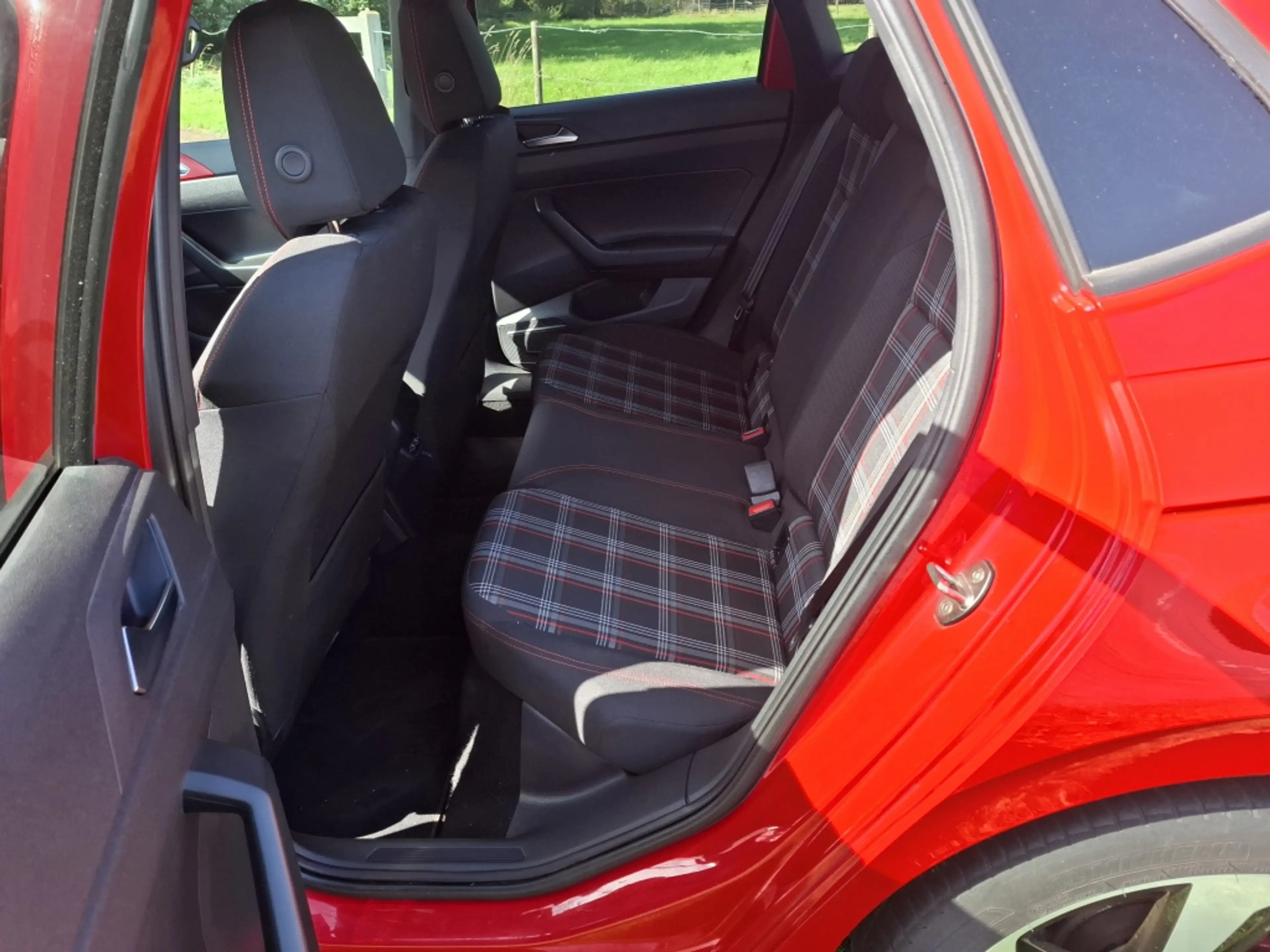 Volkswagen Polo GTI 2.0 TSI — photo 9