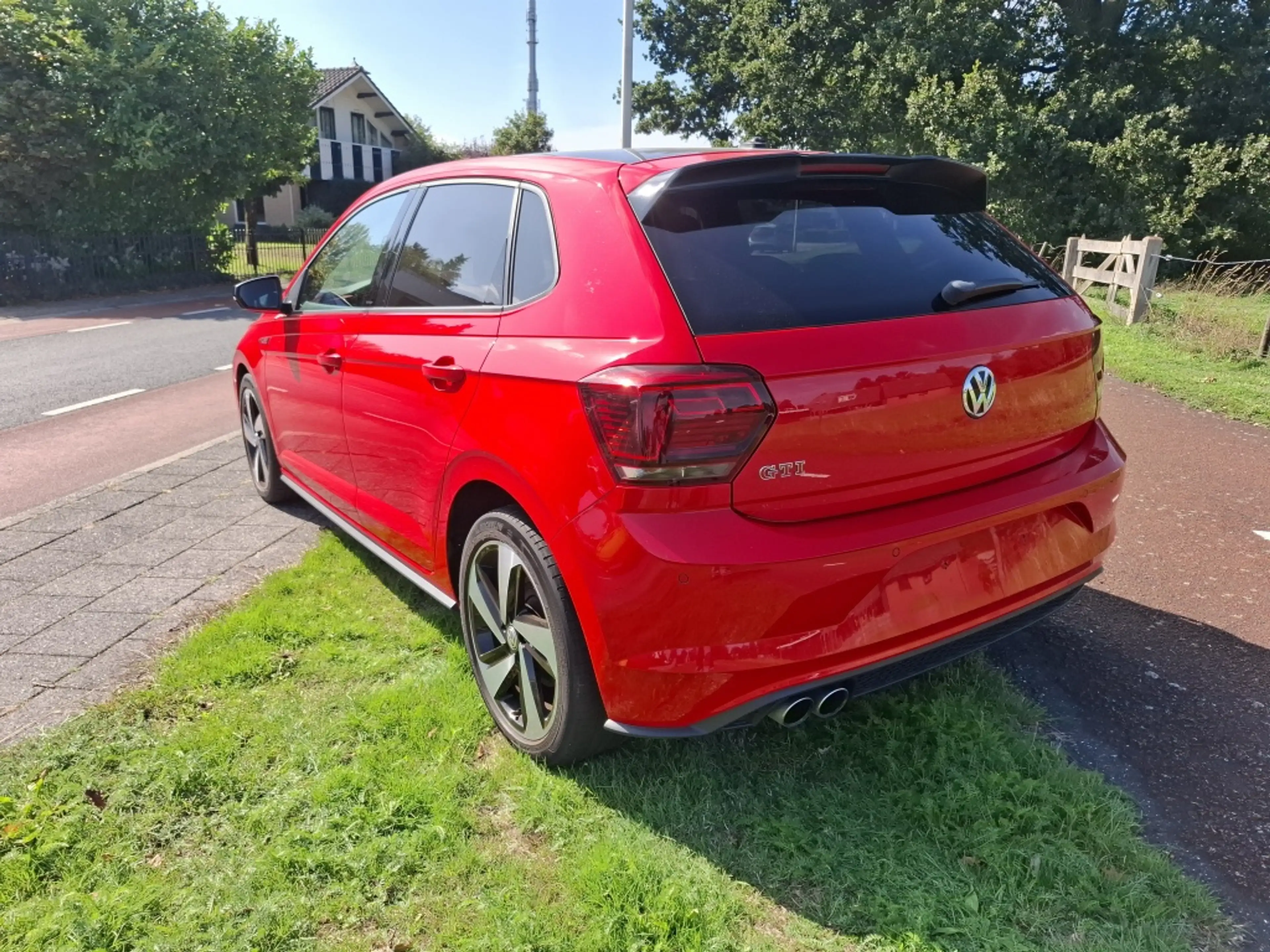 Volkswagen Polo GTI 2.0 TSI — photo 6