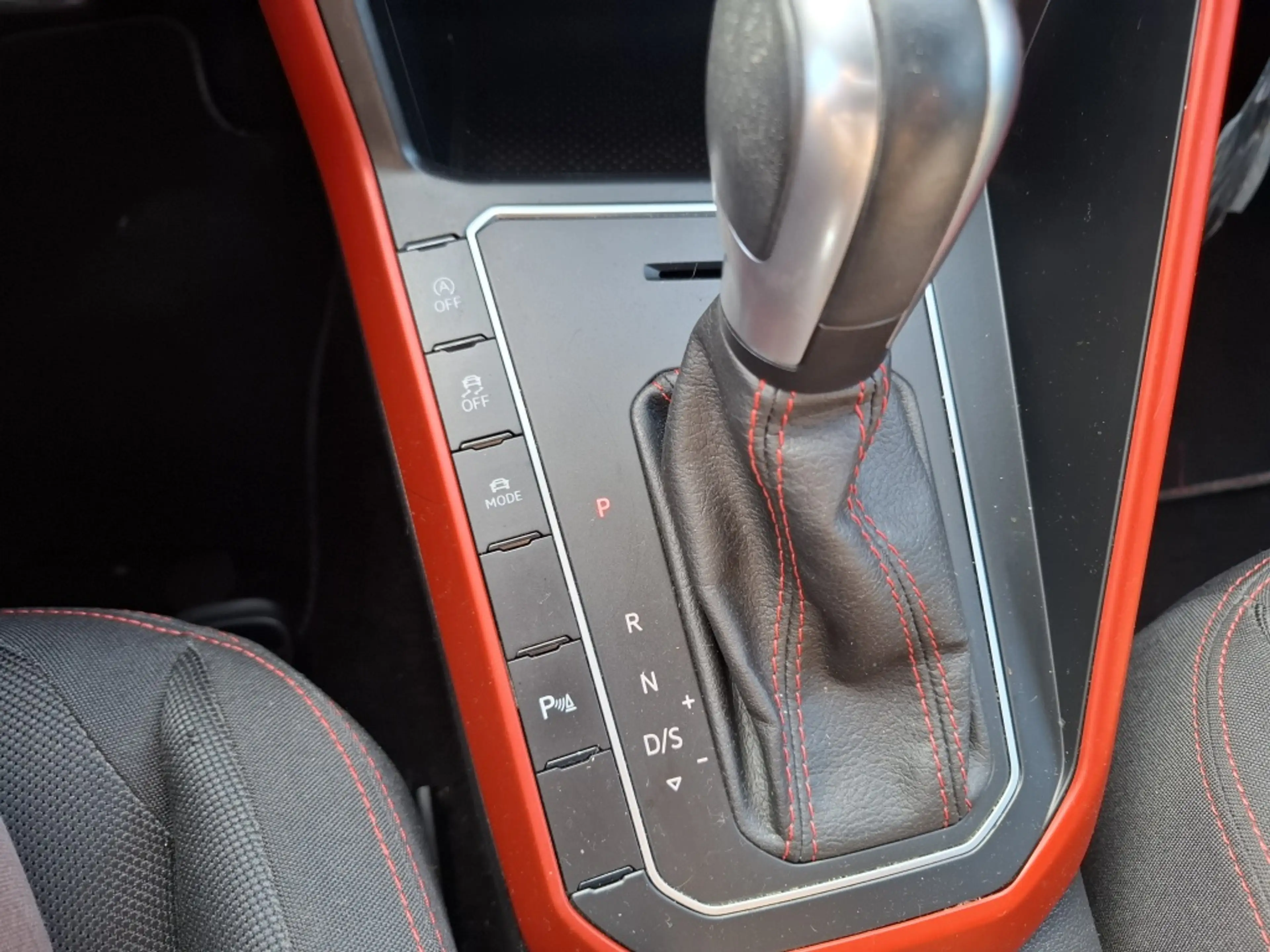 Volkswagen Polo GTI 2.0 TSI — photo 14