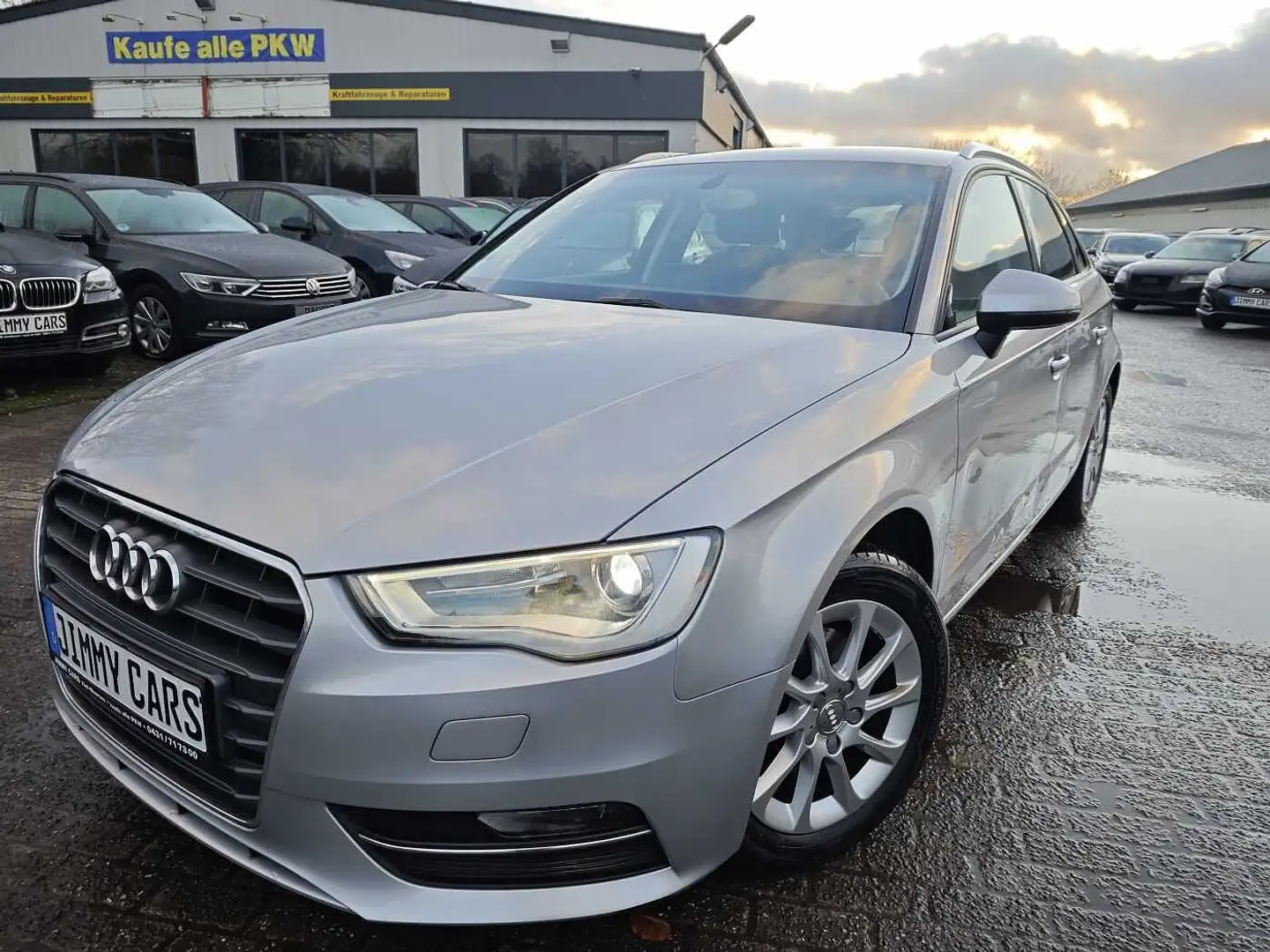 Audi A3 Sportback 1.4 TFSI S tronic Attraction Silber - 1