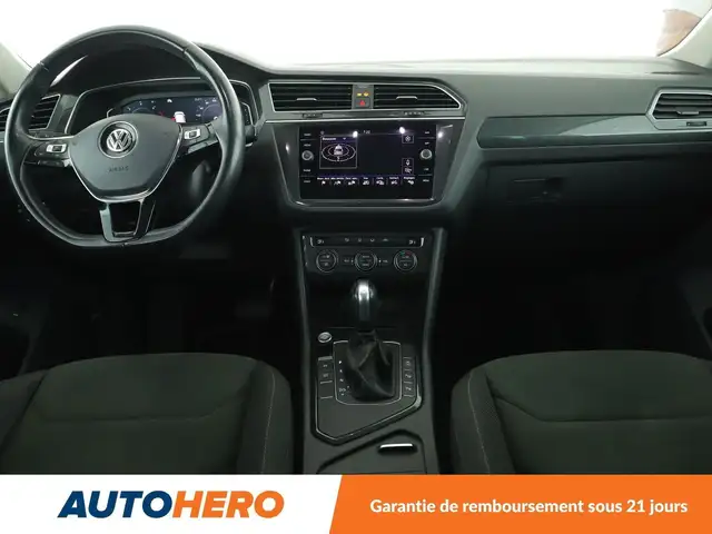 Volkswagen Tiguan view 12