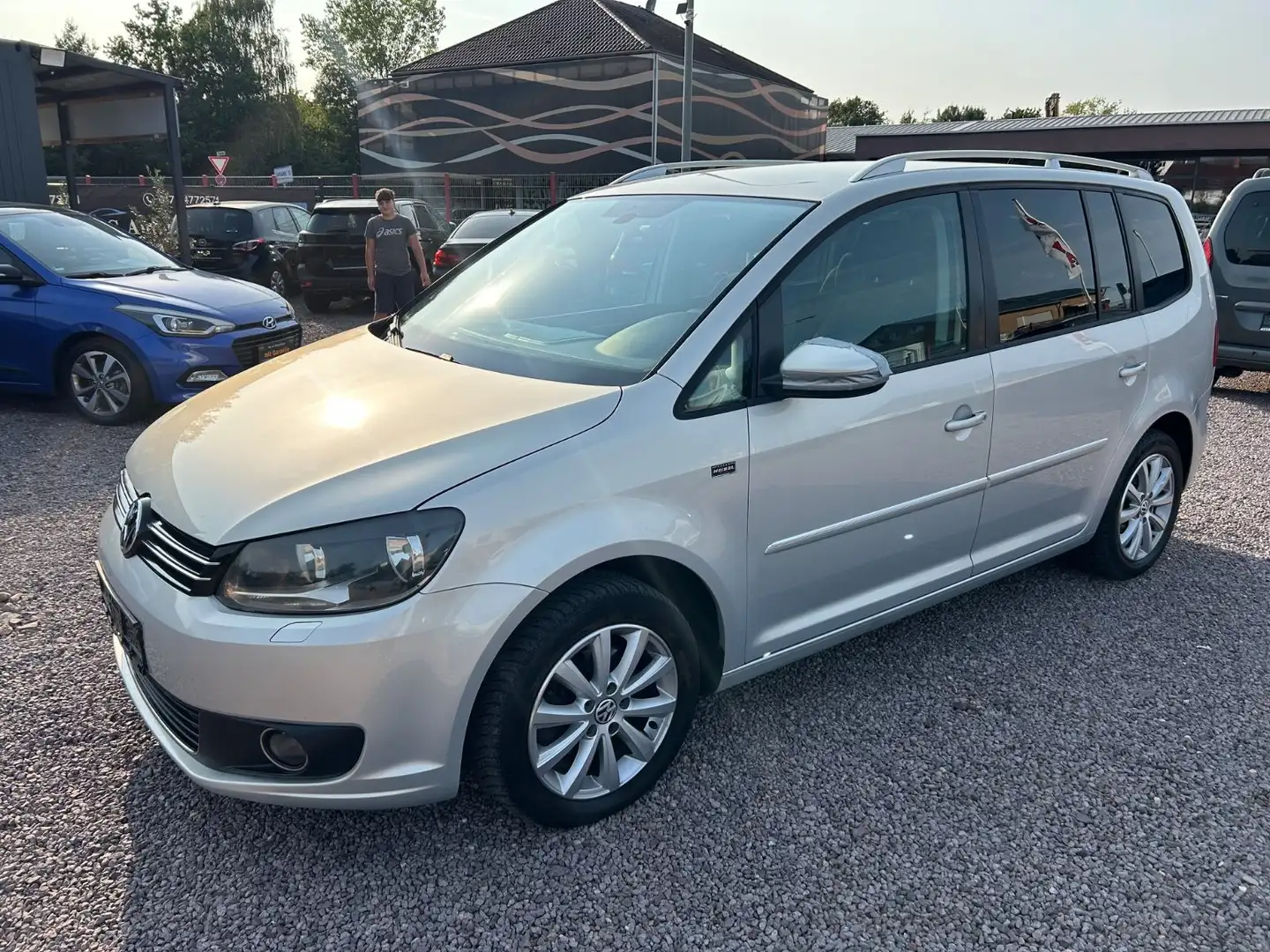 Volkswagen Touran Highline 1.4 *AHK*SHZ*PDC* Gold - 1