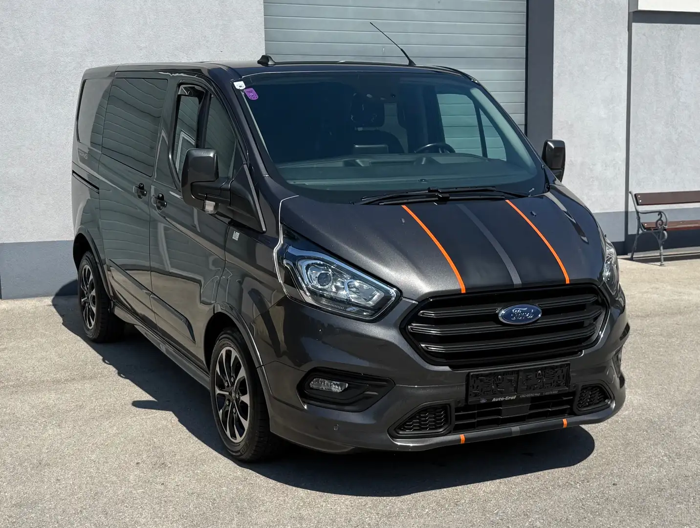 Ford Transit Custom Variobus 2,0 TDCI L1H1 320 Sport Aut. - 1